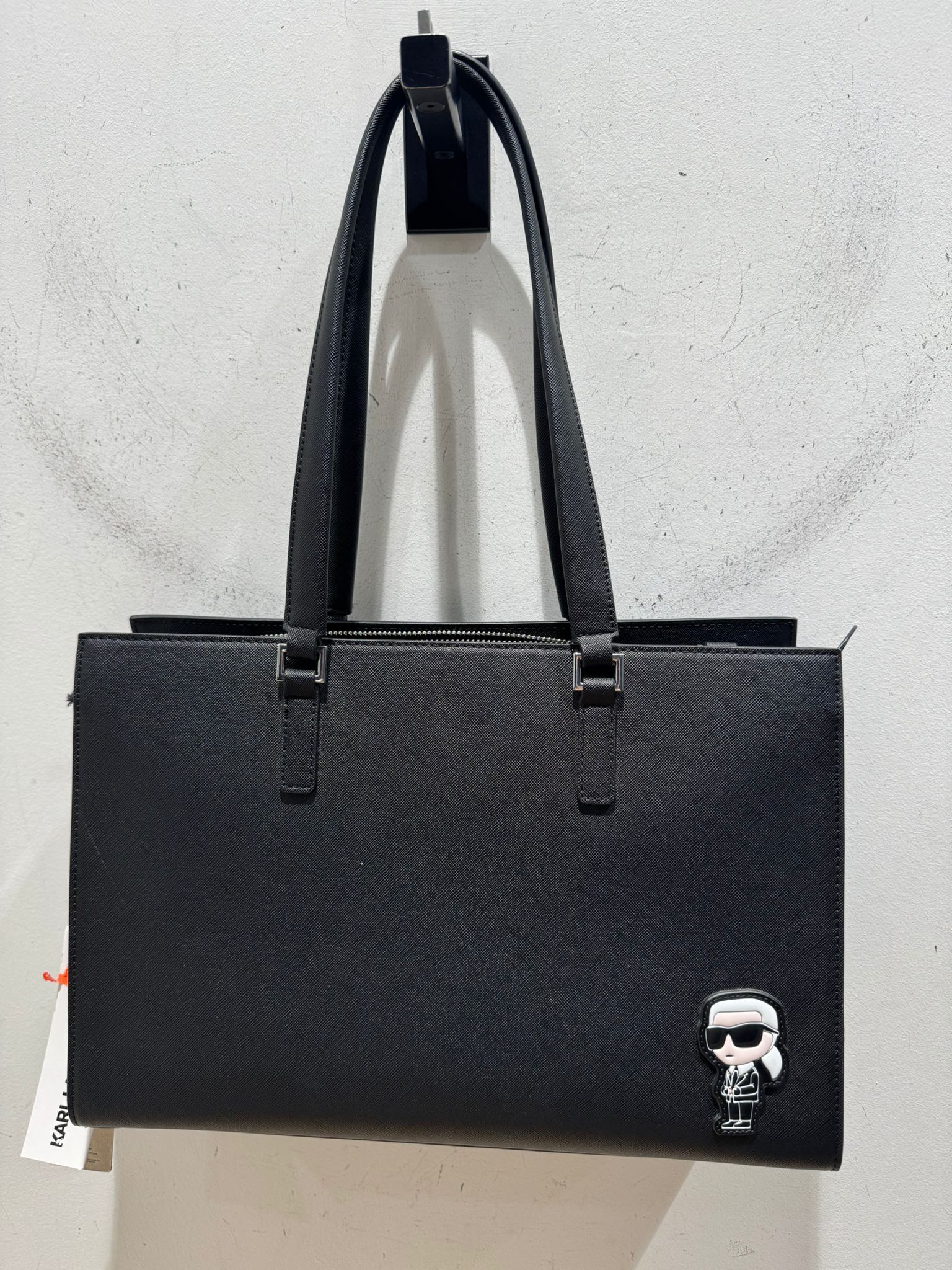 UK-GGG0304-324 (A25)