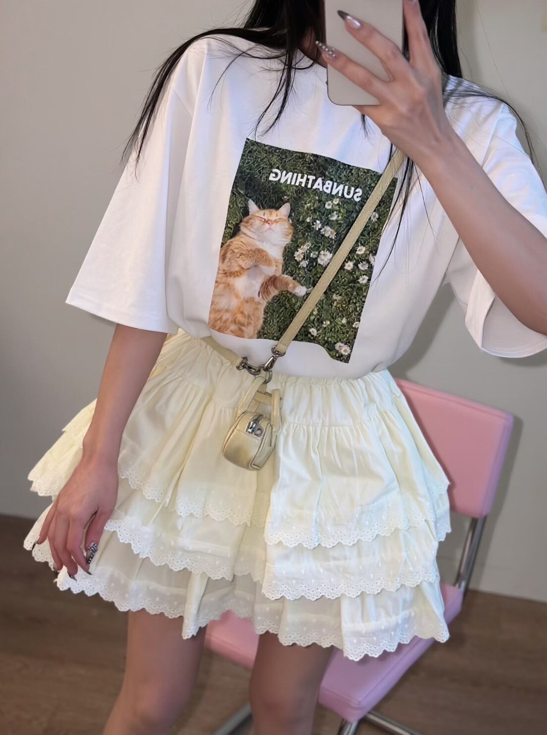 三層花蕾絲短裙