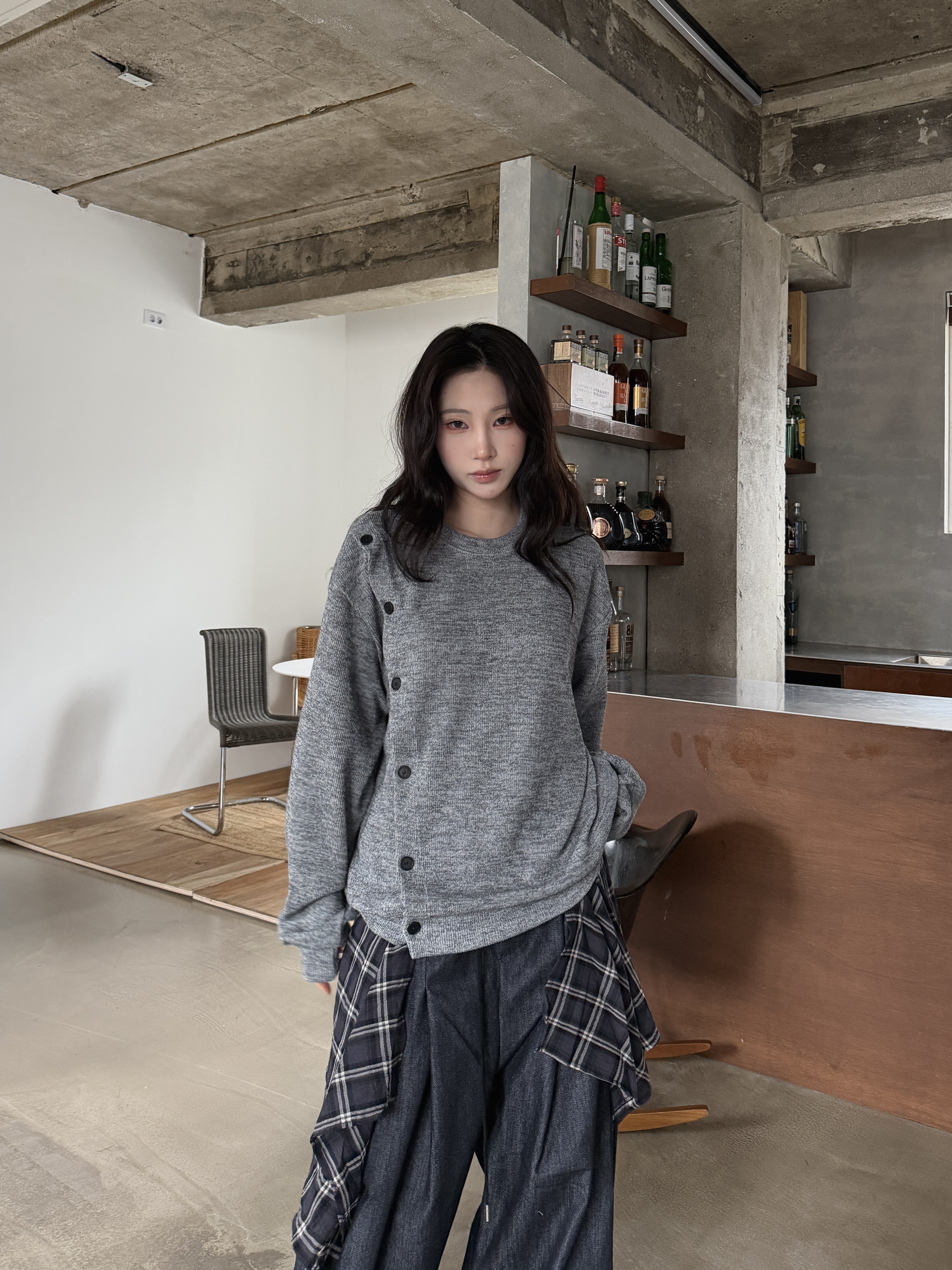 斜扣針織 素面寬鬆 薄長袖毛衣