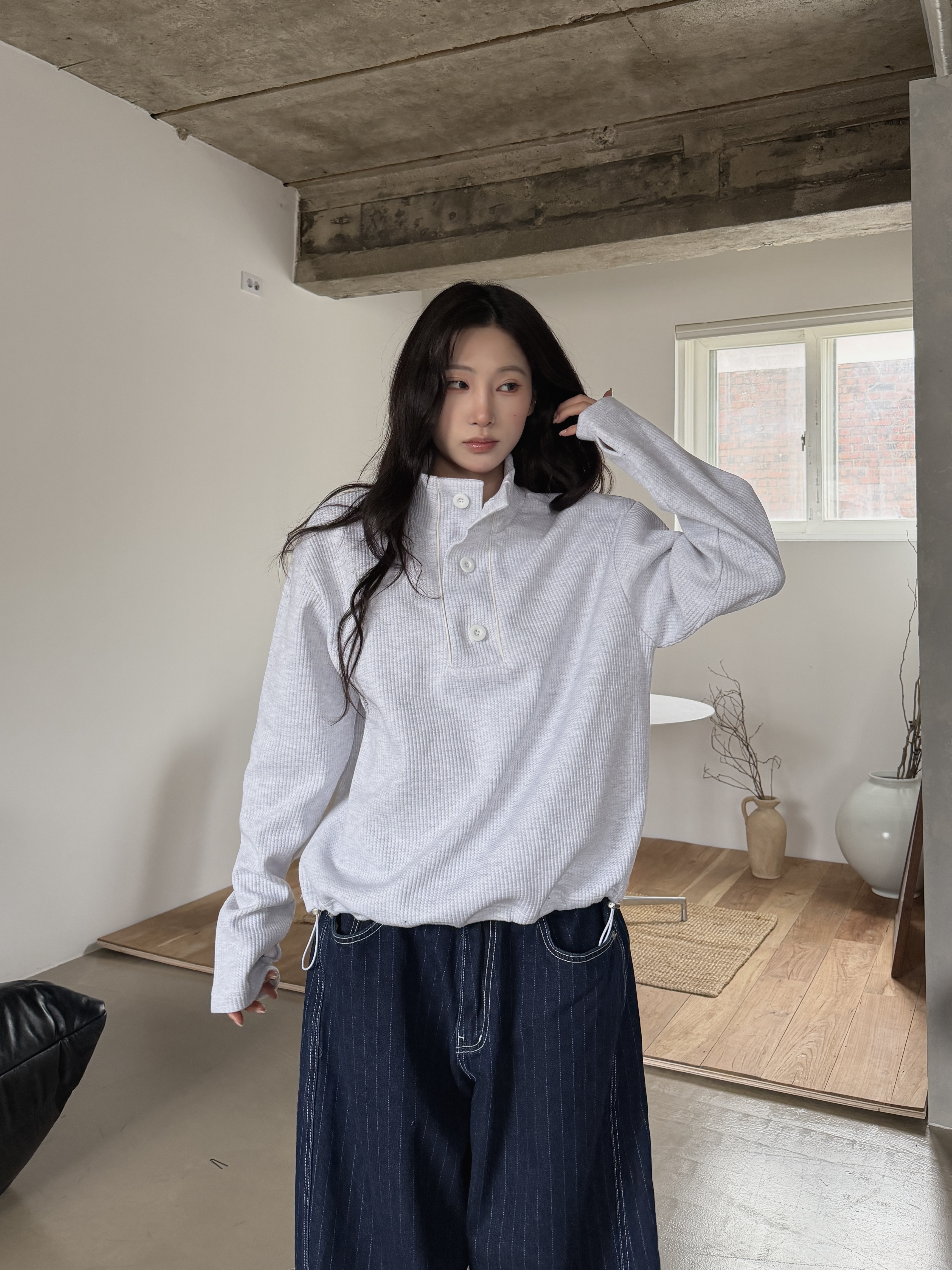 鈕扣高領 華夫格寬鬆短版長袖上衣