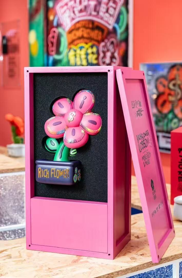 Rich Flower Yo Yo Lee 李昱昱 有錢花 30cm 90cm Version sculpture