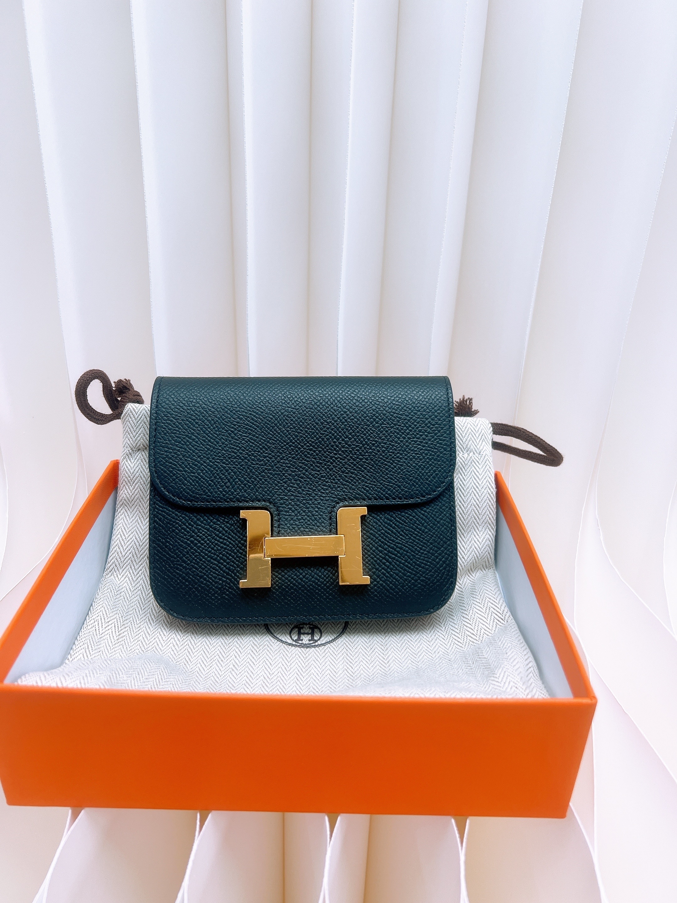 Hermes constance slim (black GHW/ stamp W)