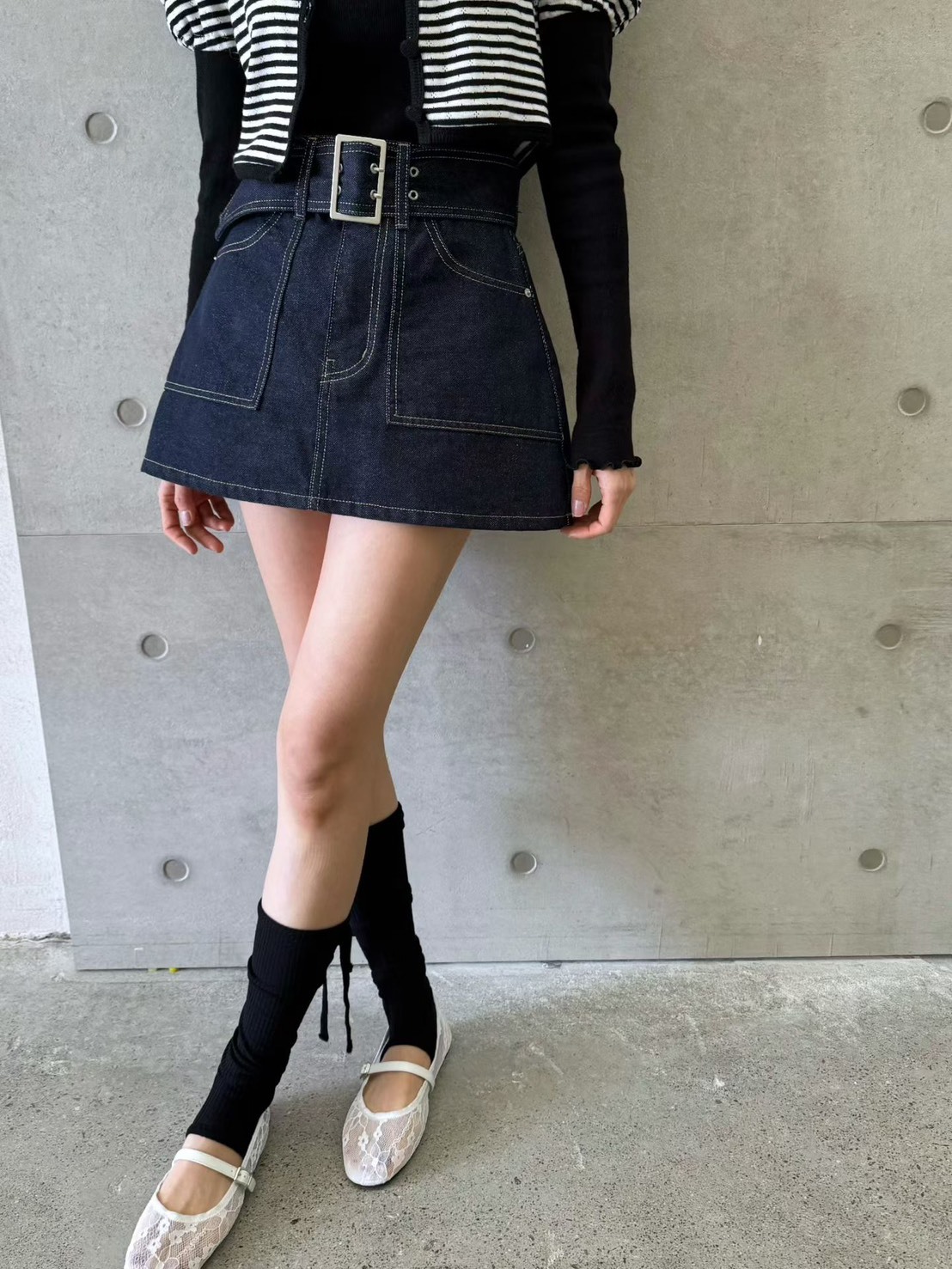 深藍方環腰帶牛仔短裙(內安全褲)