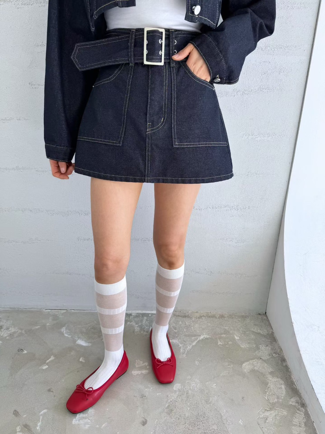 深藍方環腰帶牛仔短裙(內安全褲)