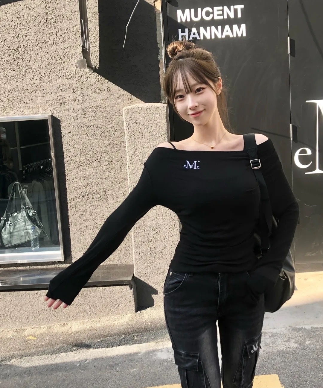 （預購）韓國 MUCENT 斜肩 一字領上衣