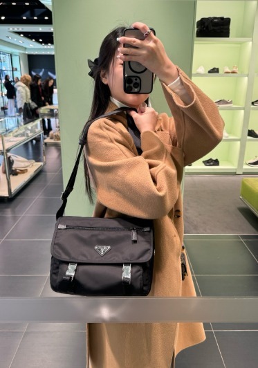 【預購】PRADA H030459 斜揹郵差包