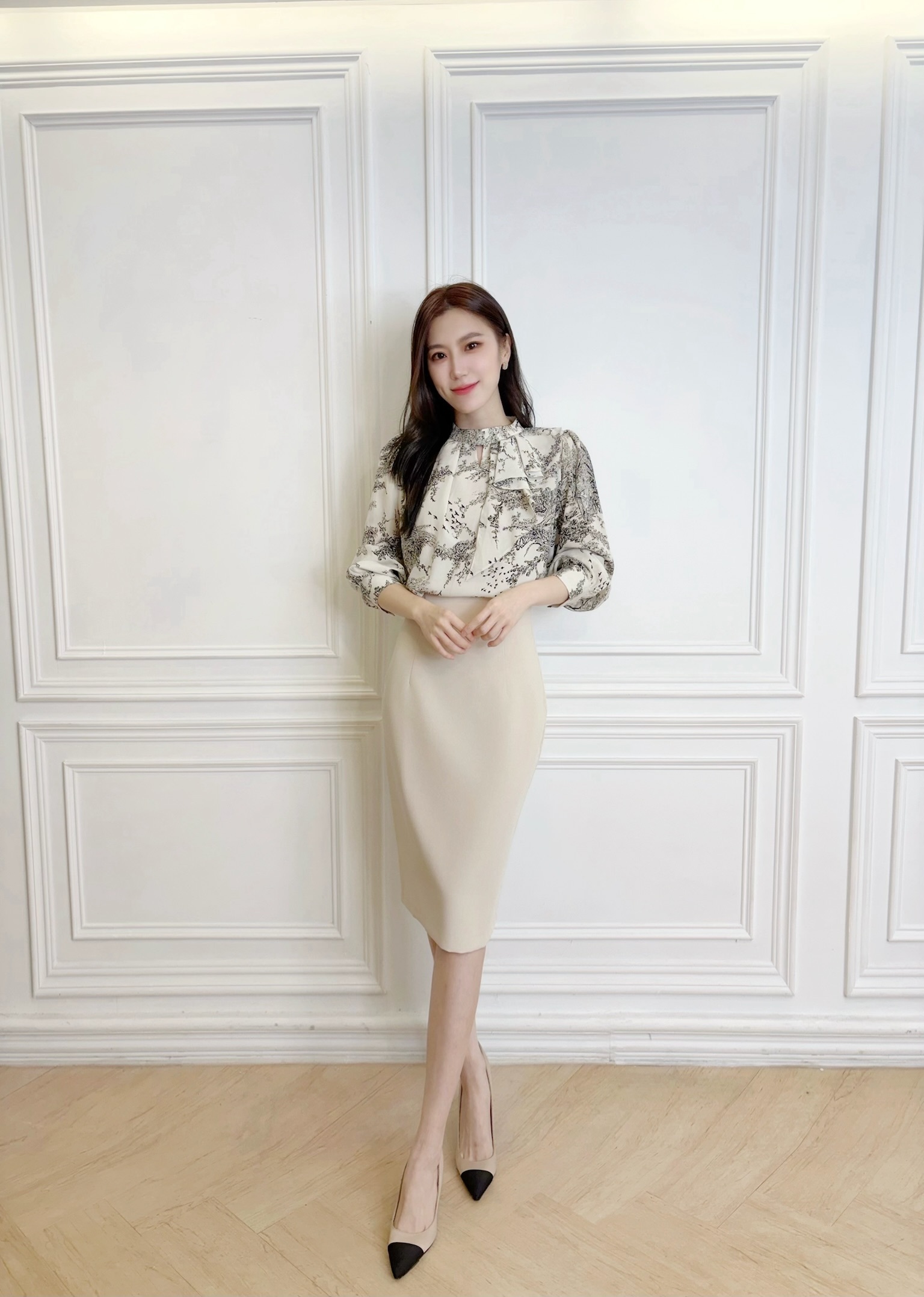 領間側裁片水墨畫上衣