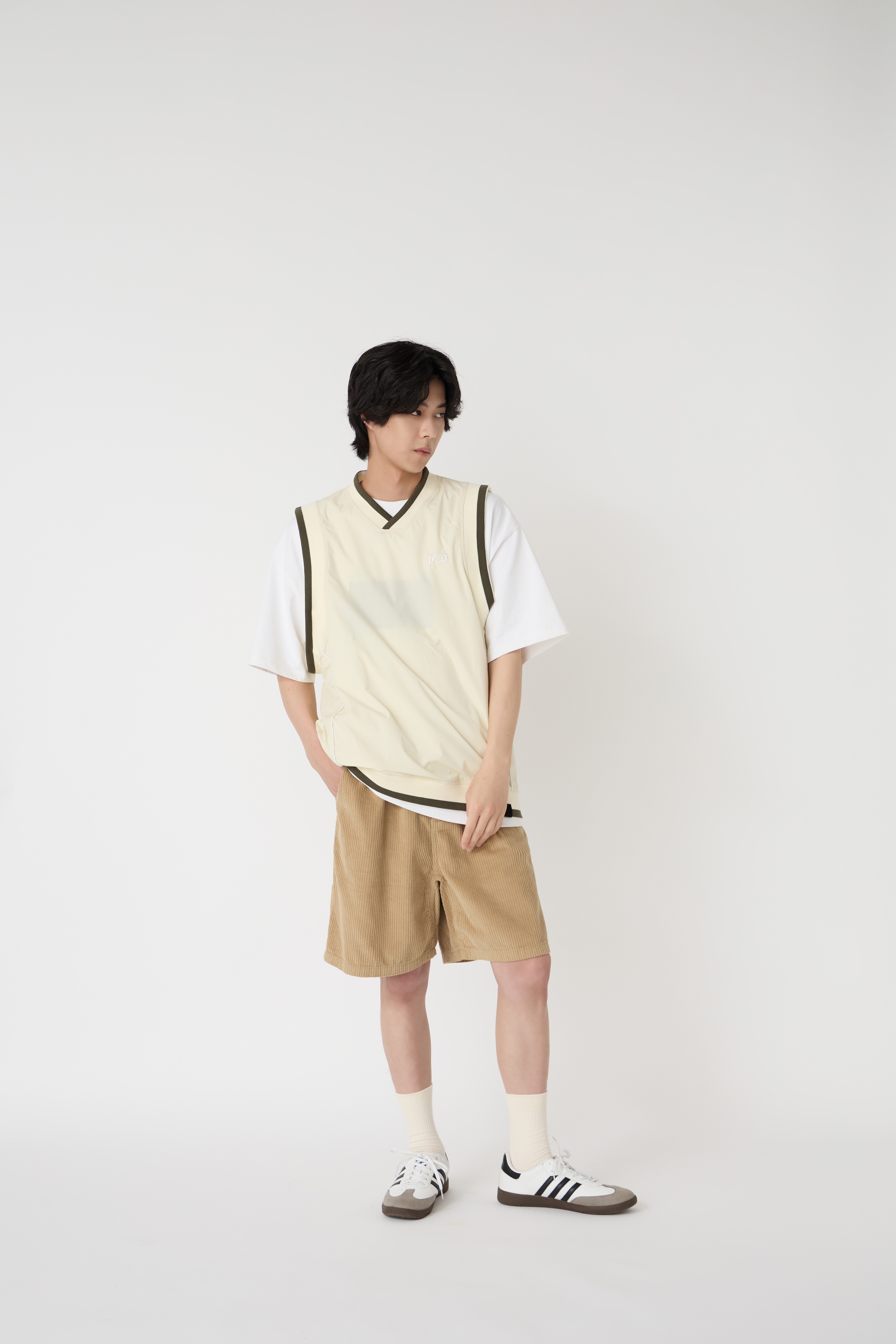 NOIR 復古燈心絨五分短褲