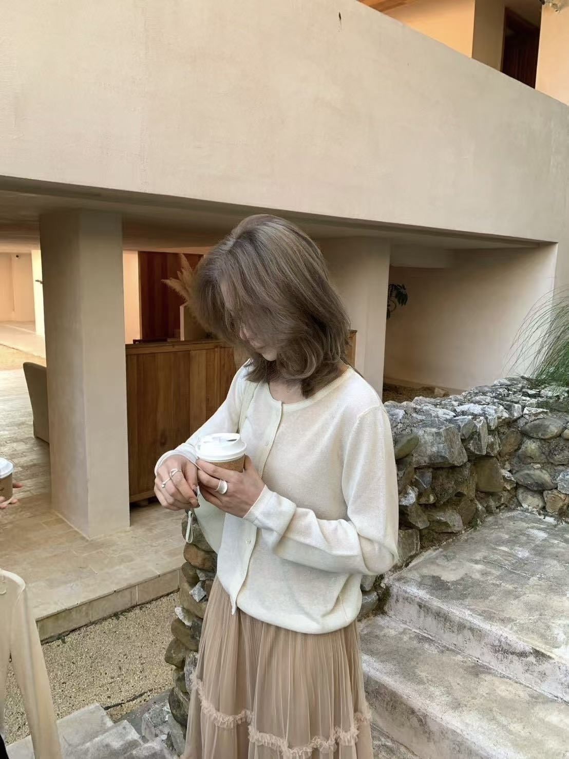 081 圓領薄針織開衫