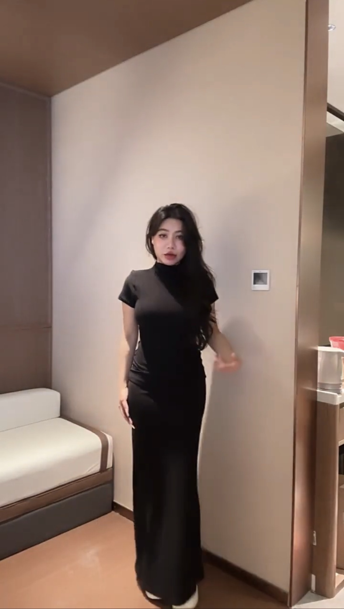 口碑款升級* 顯胸掐腰上衣+純慾長裙set組