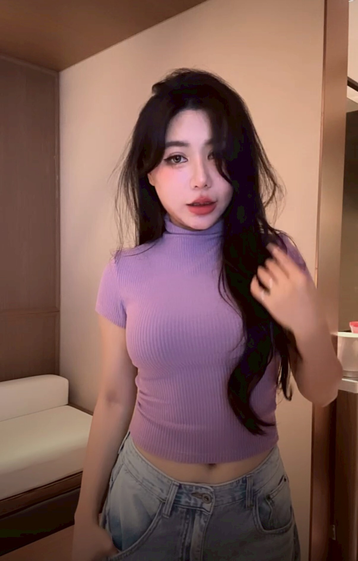 春季顯白色閉眼入* 立領坑條紋墊肩短袖上衣