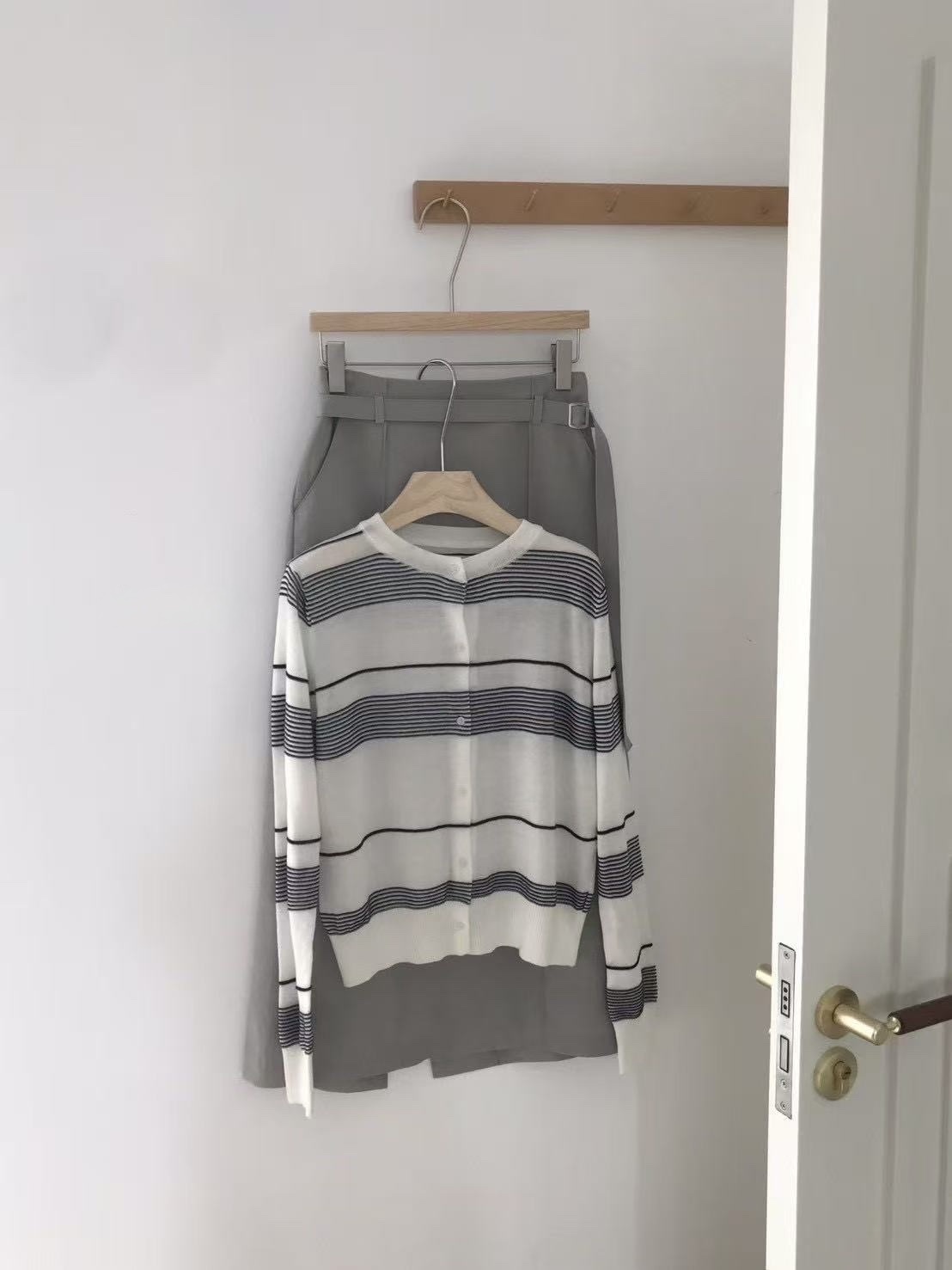 331 早春條紋薄羊毛開衫