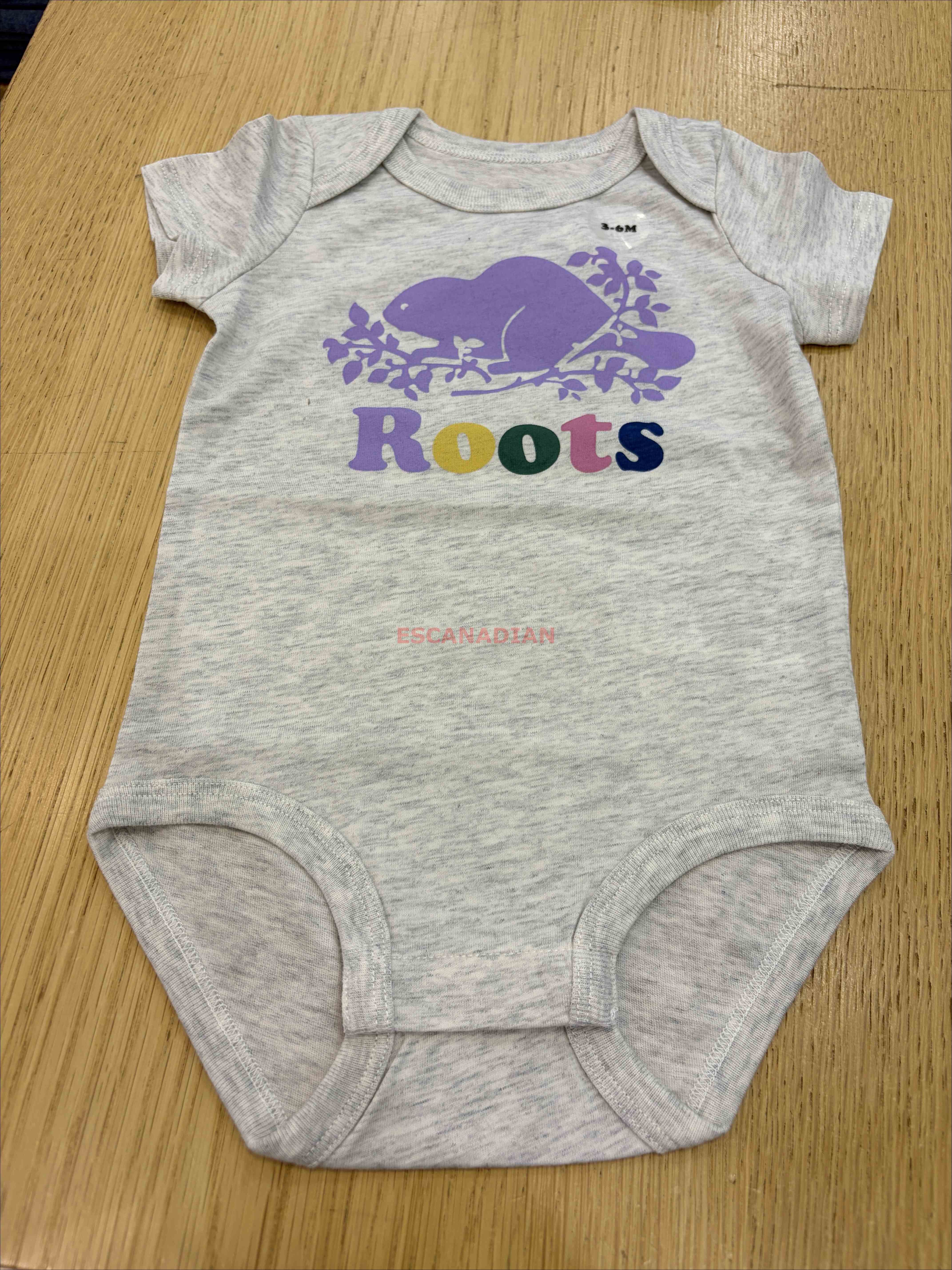 Baby ROOTS 經典海狸 包屁衣