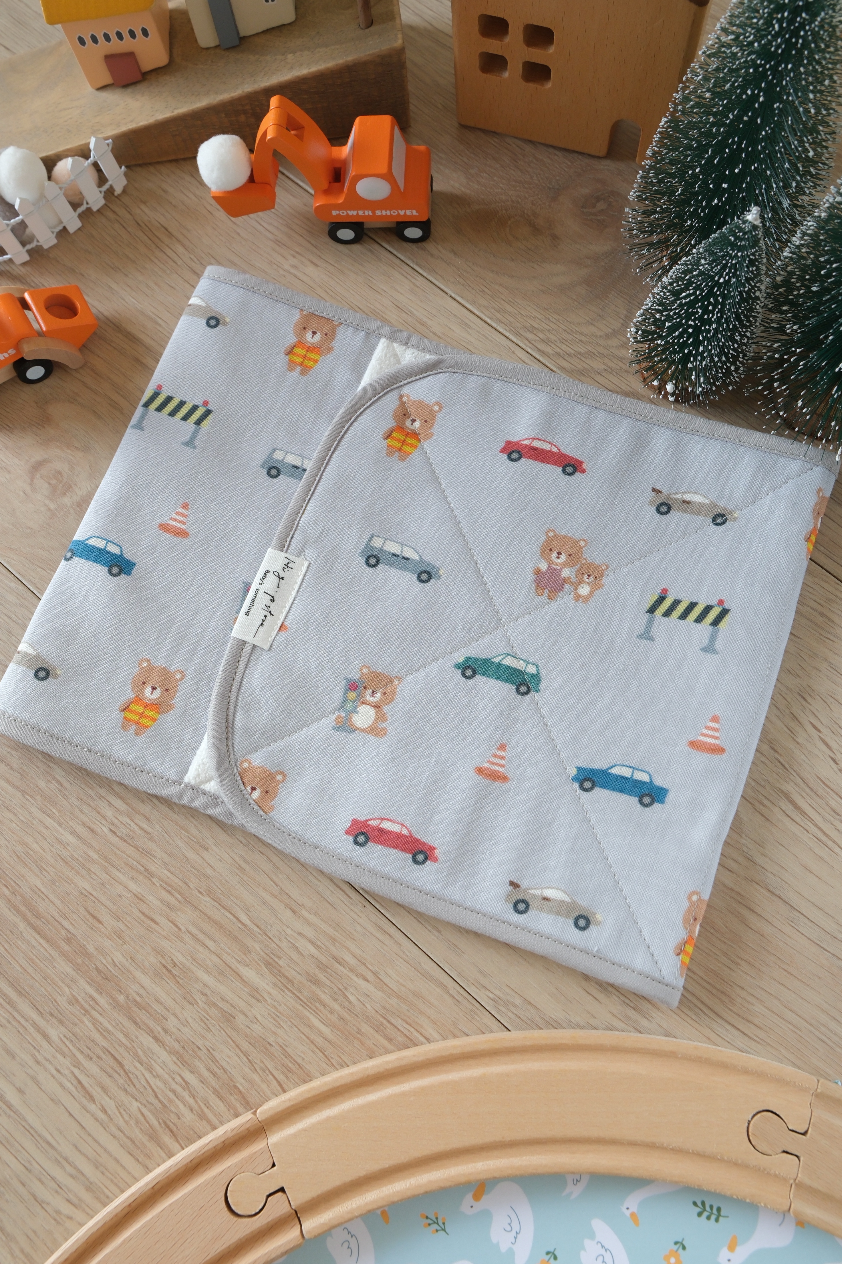 Hi Y.P store-超靜音柔軟肚圍-汽車小熊