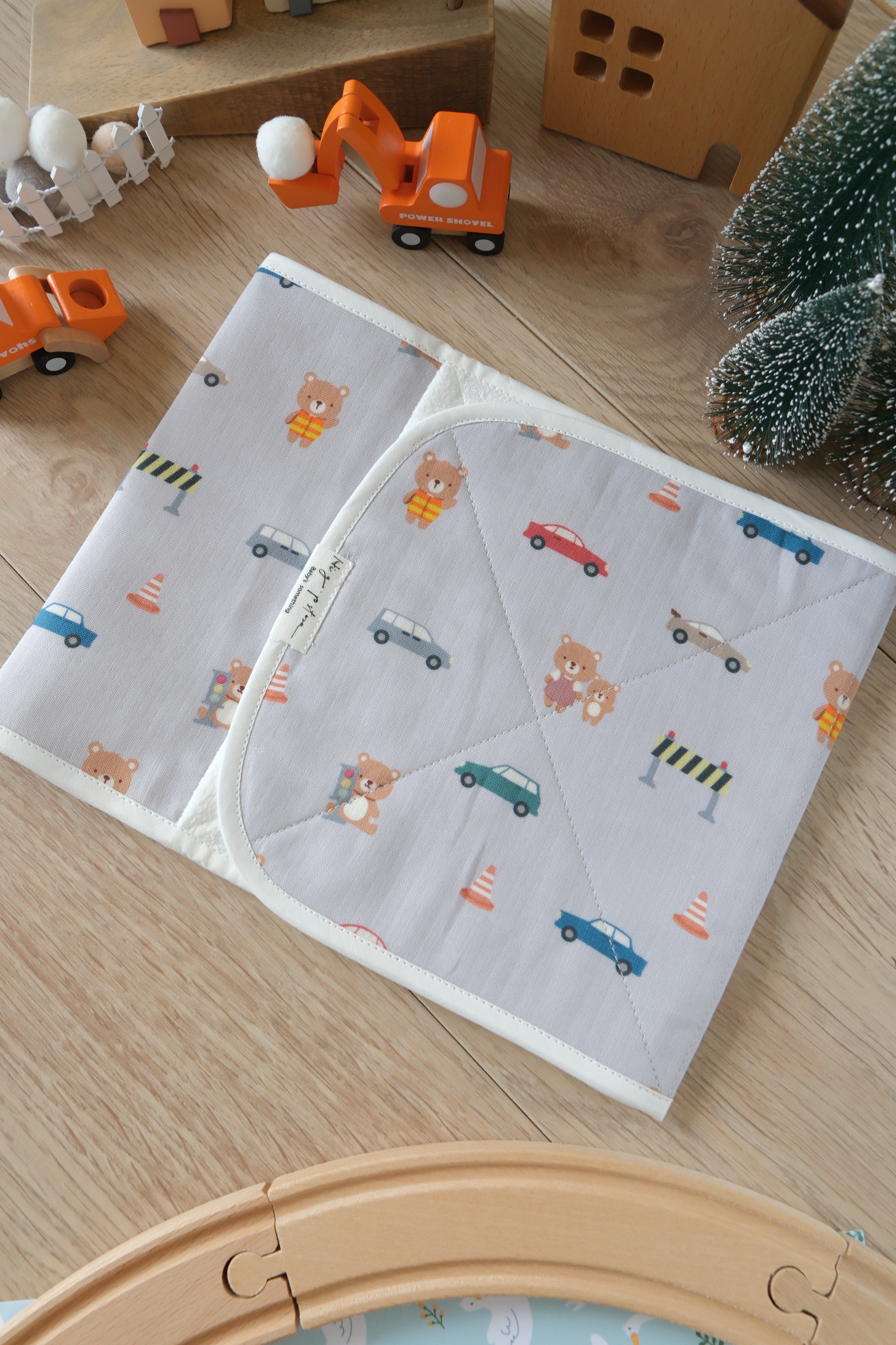 Hi Y.P store-超靜音柔軟肚圍-汽車小熊