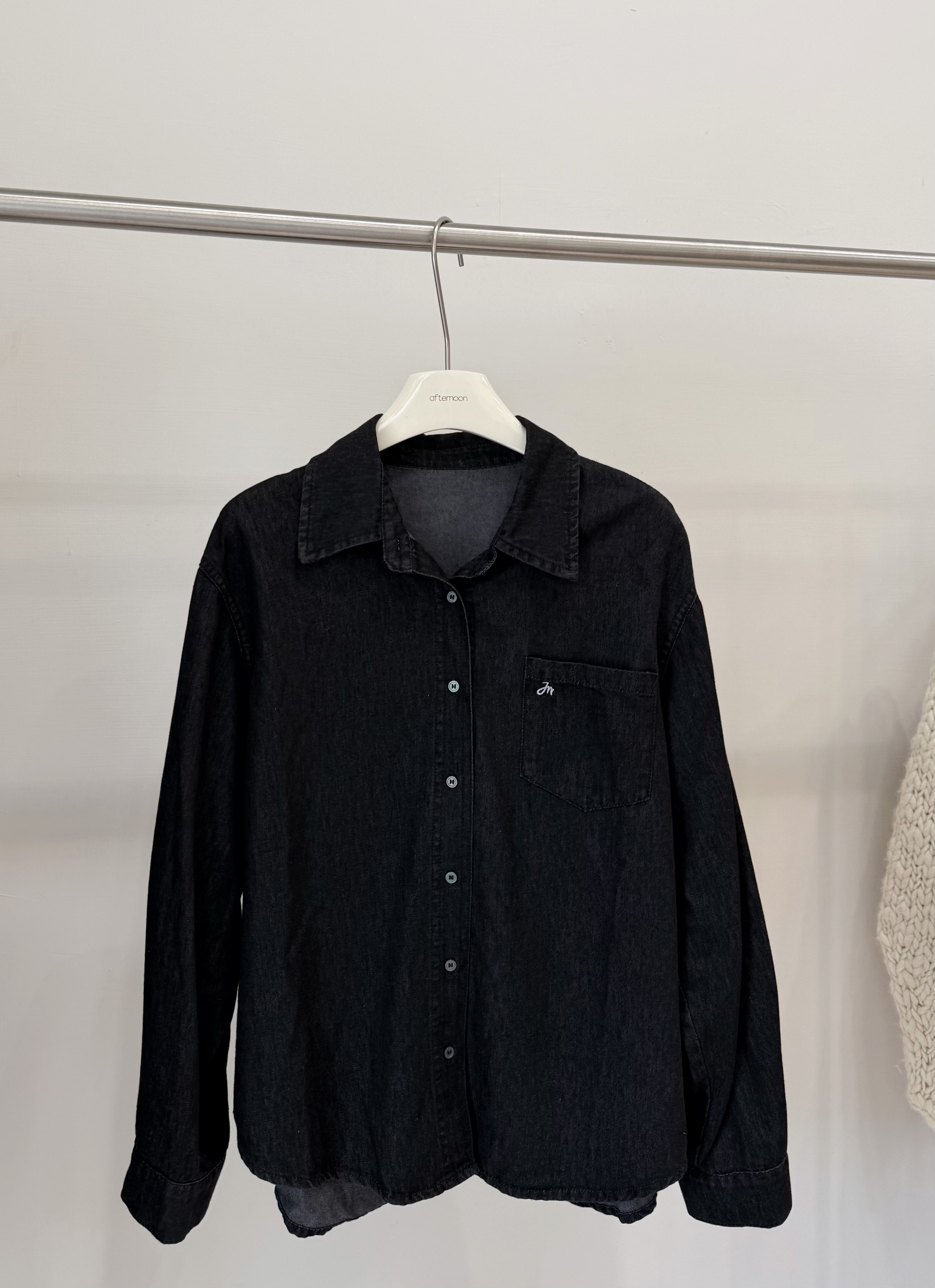 801 黑色丹寧小刺繡襯衫