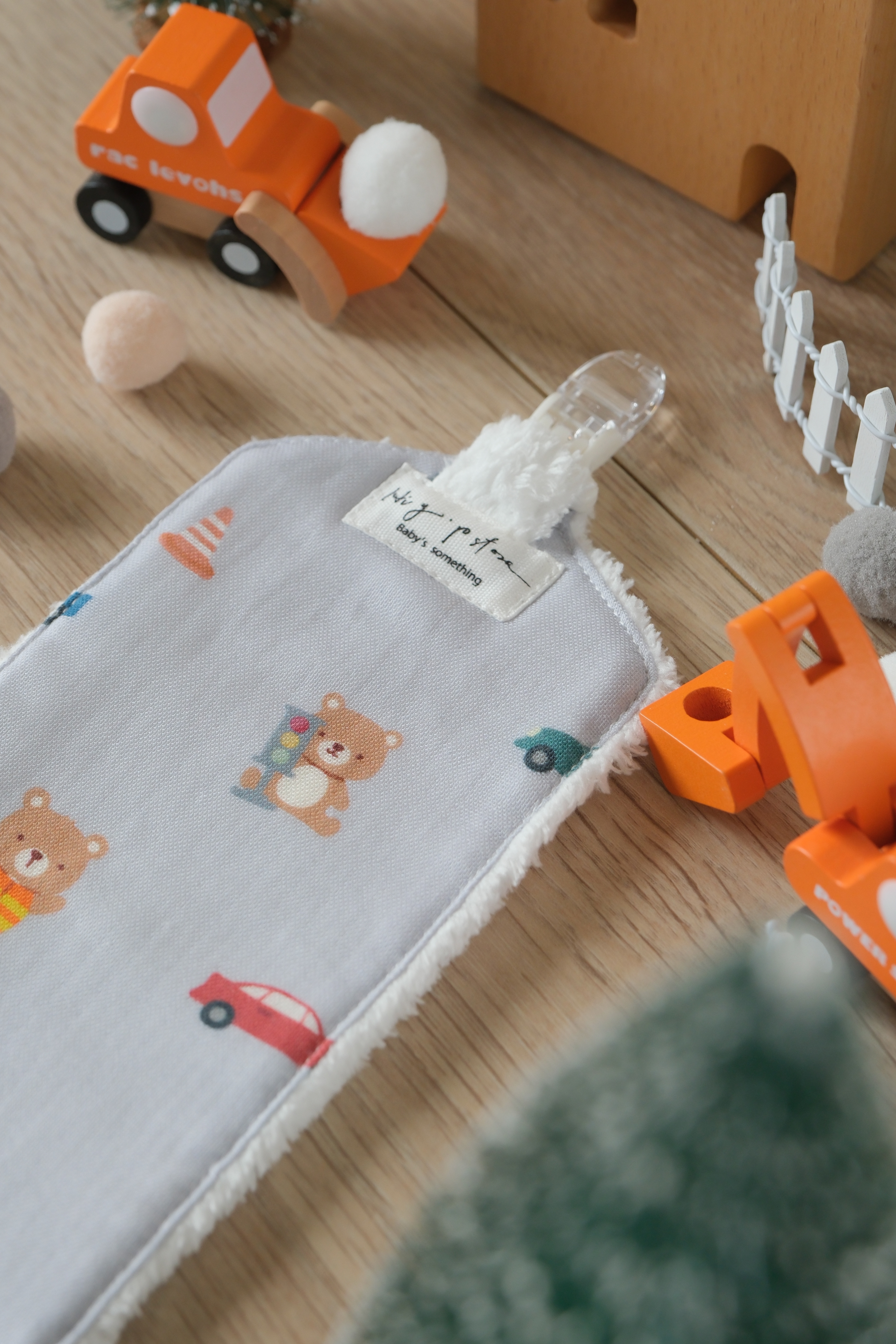 Hi Y.P store-手作手帕夾-獨家設計-汽車小熊