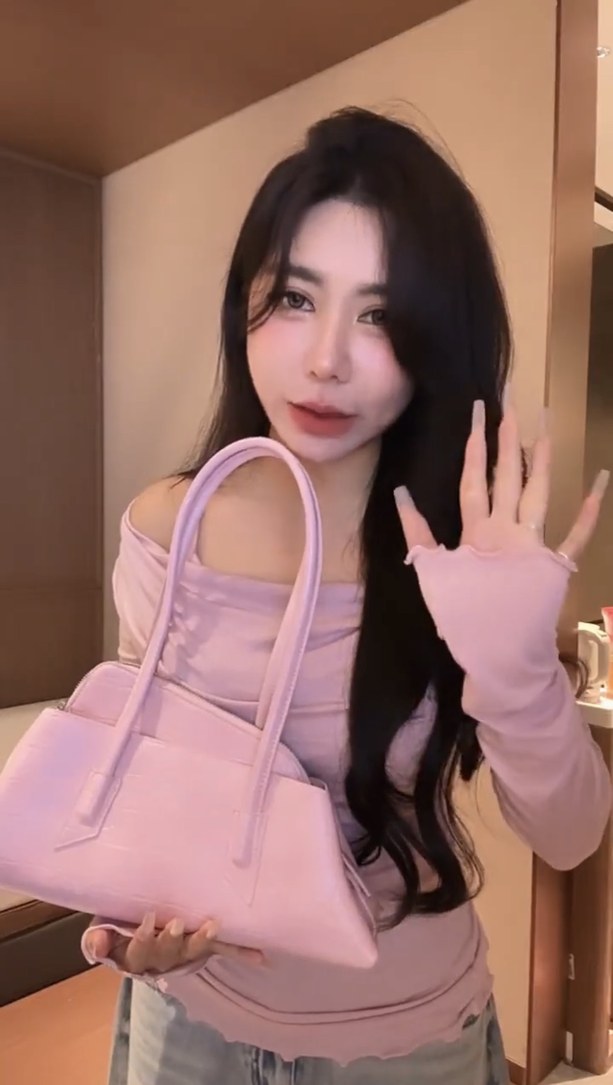 巨時髦韓國粉!此顆必收♡壓紋皮革肩背包