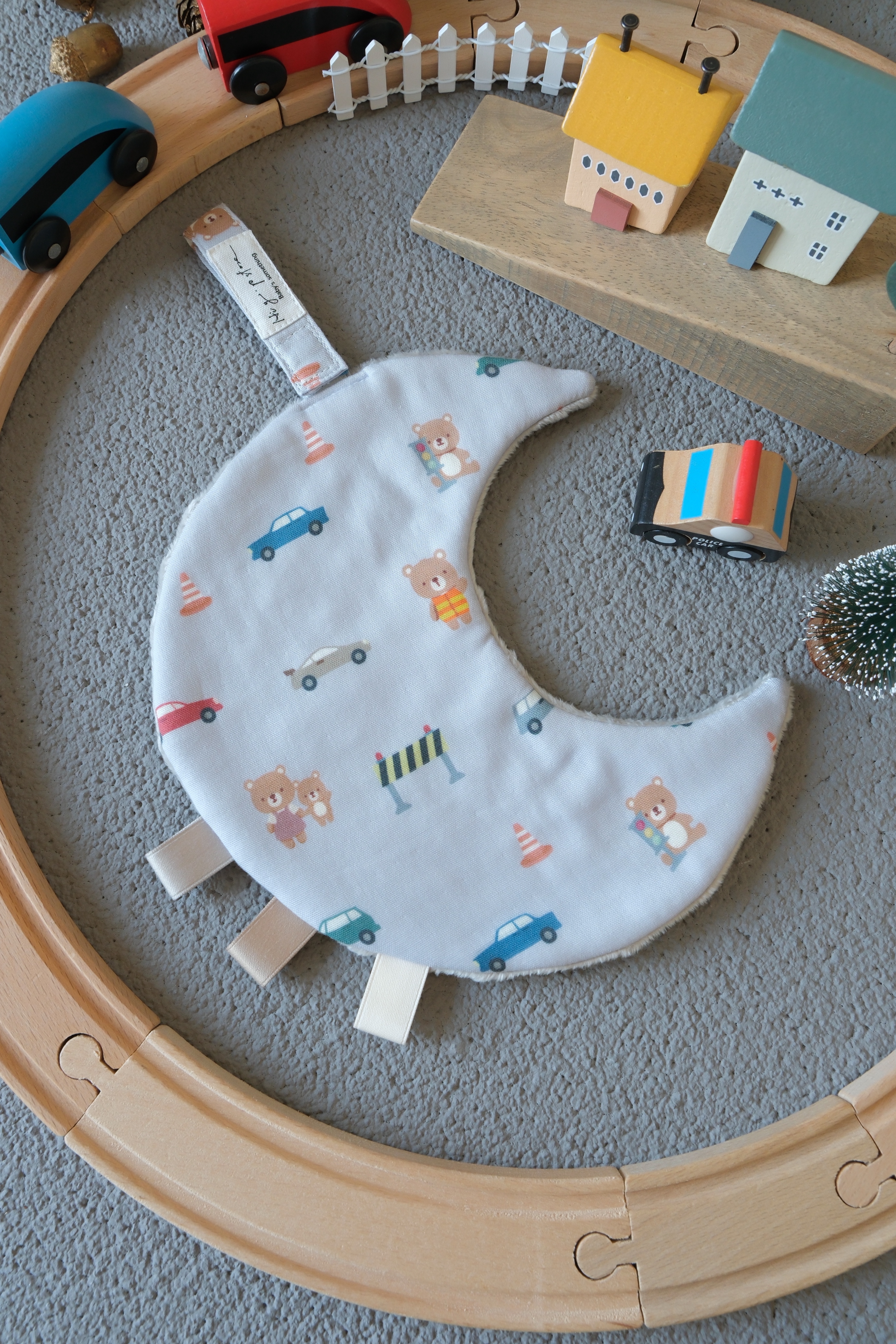 Hi Y.P store-獨家設計款-月光安撫巾-汽車小熊