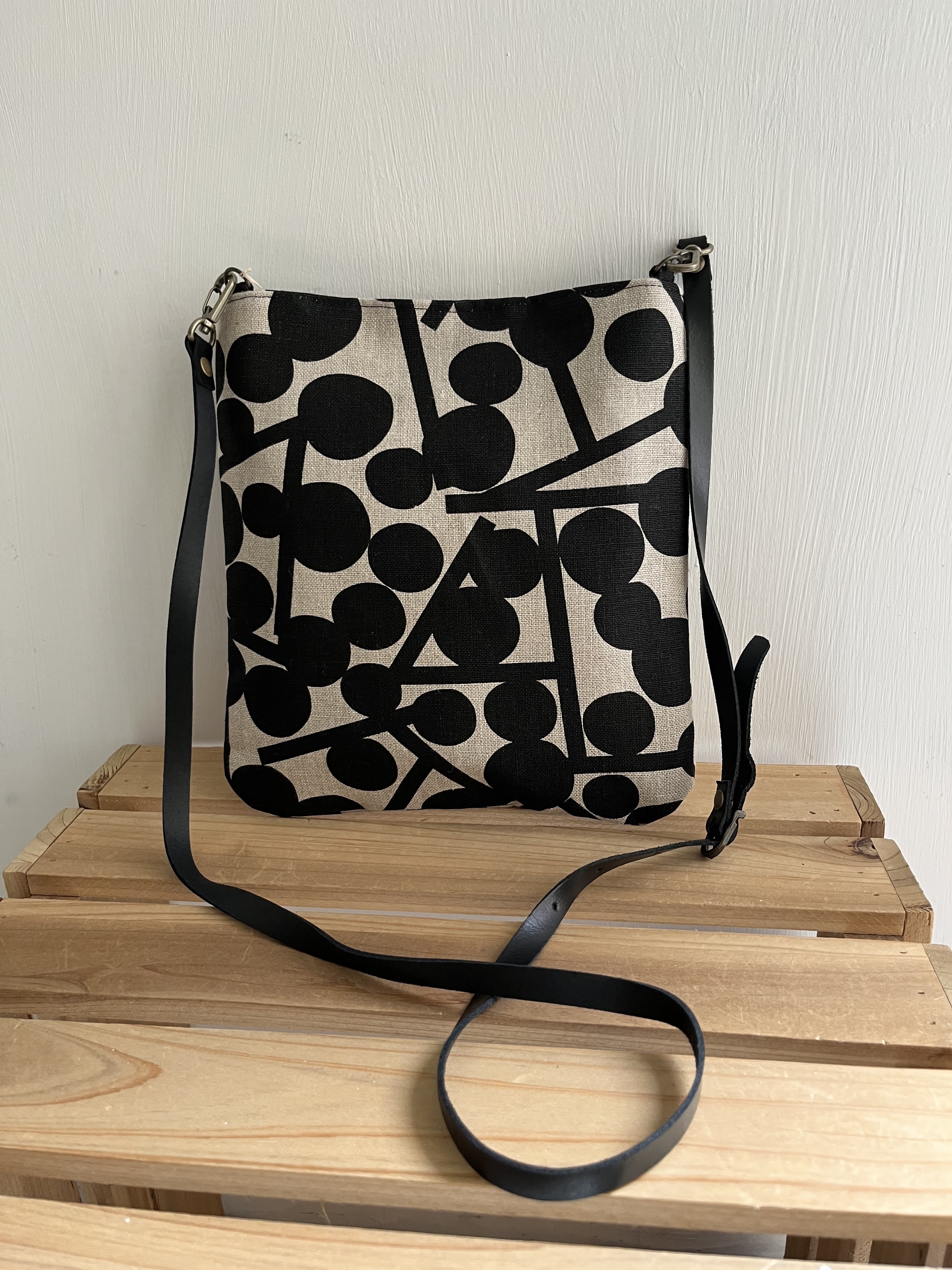 BANINOUE麻色波點斜孭手袋