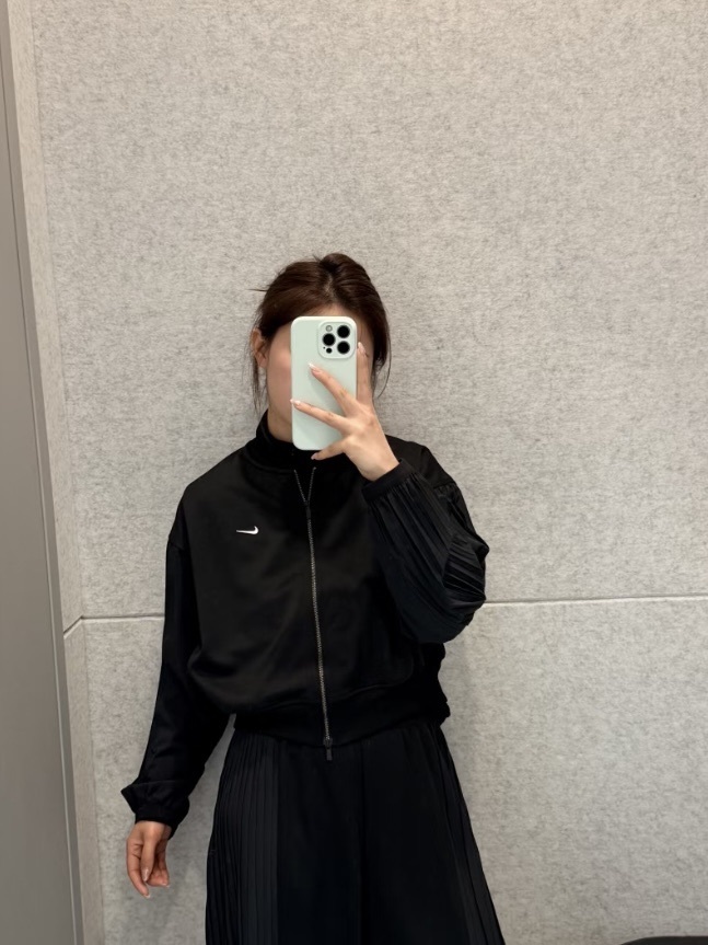 <一穿就走💨> Nike Sportswear 百褶運動外套 曜石黑