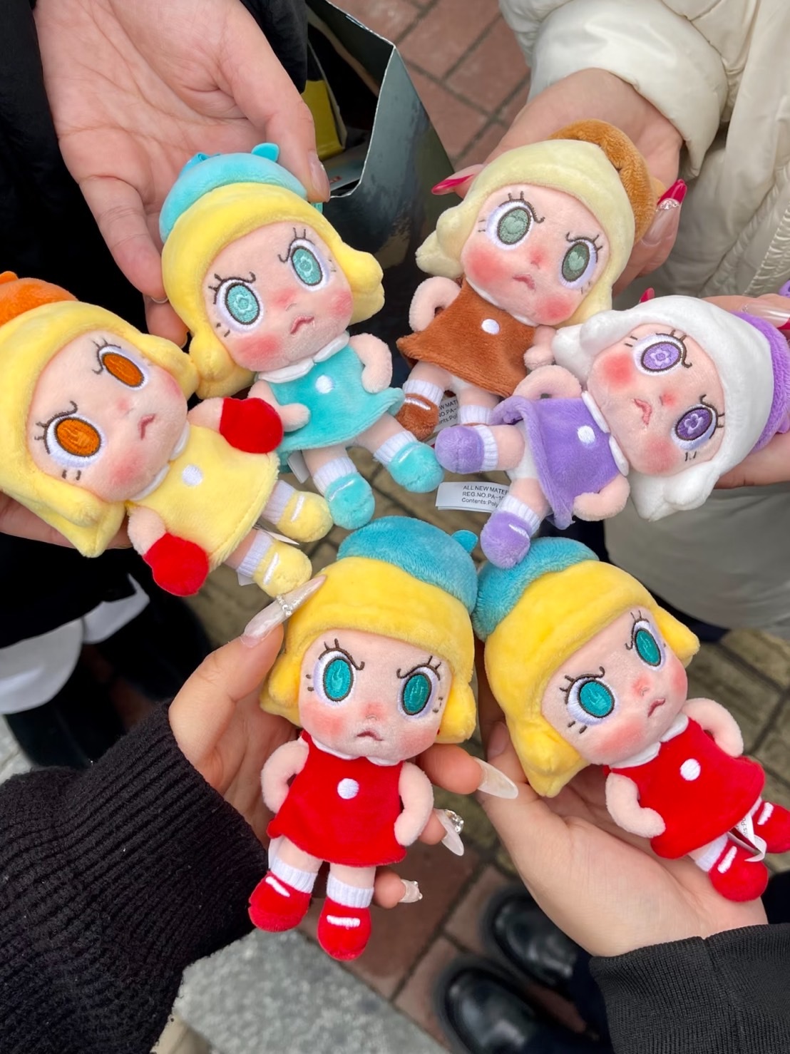 泡泡瑪特 心火怒放系列 ANGRY MOLLY 毛絨掛件 盲盒