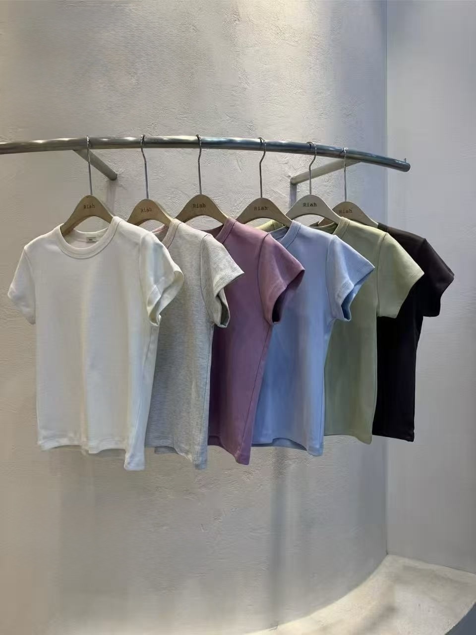 656 正韓純色圓領短T