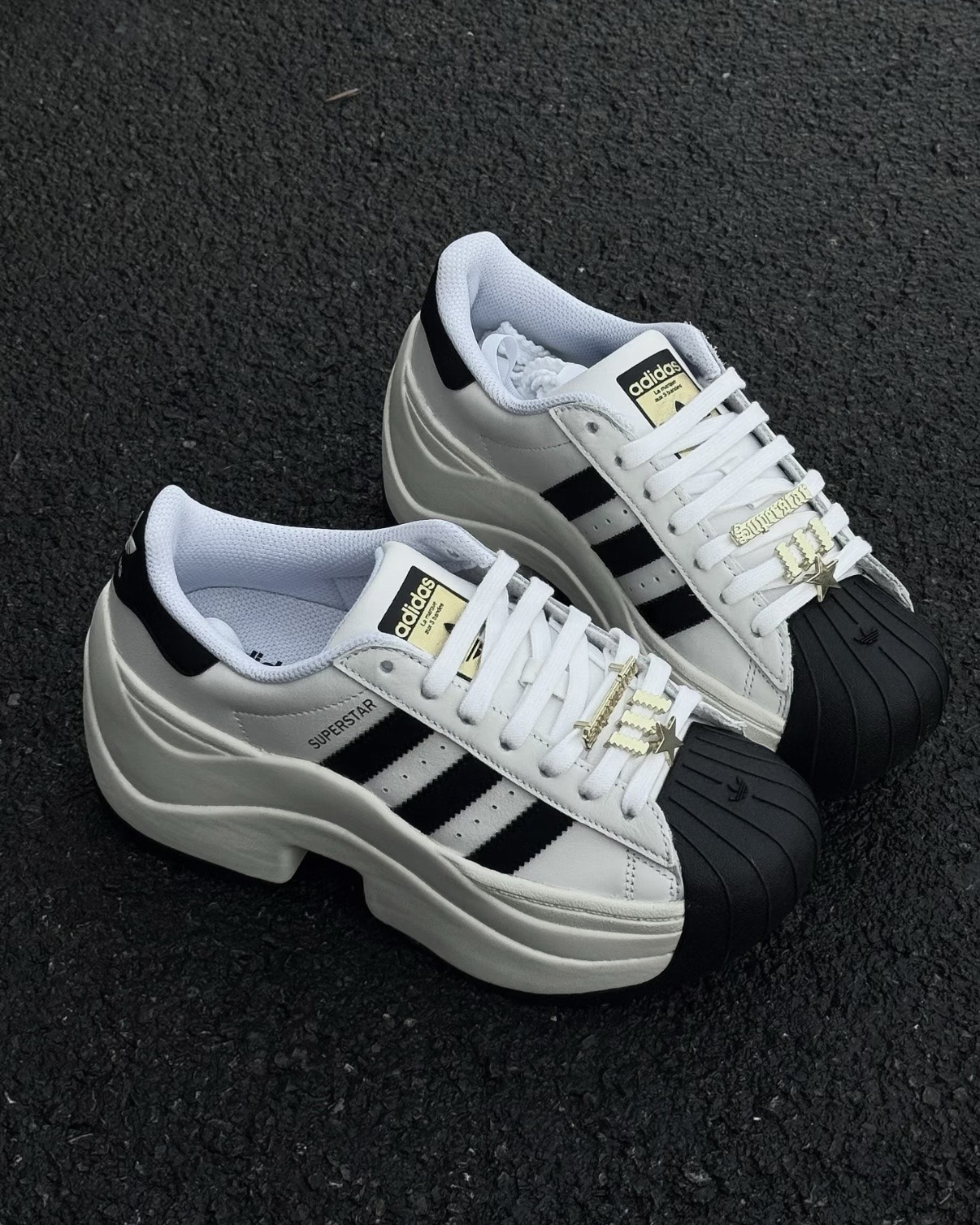 ADIDAS SUPERSTAR BOLD 貝殼頭 金標 厚底 增高 老爹鞋 愛迪達 三葉草 奶油白黑 女鞋 JR9895 / 調貨