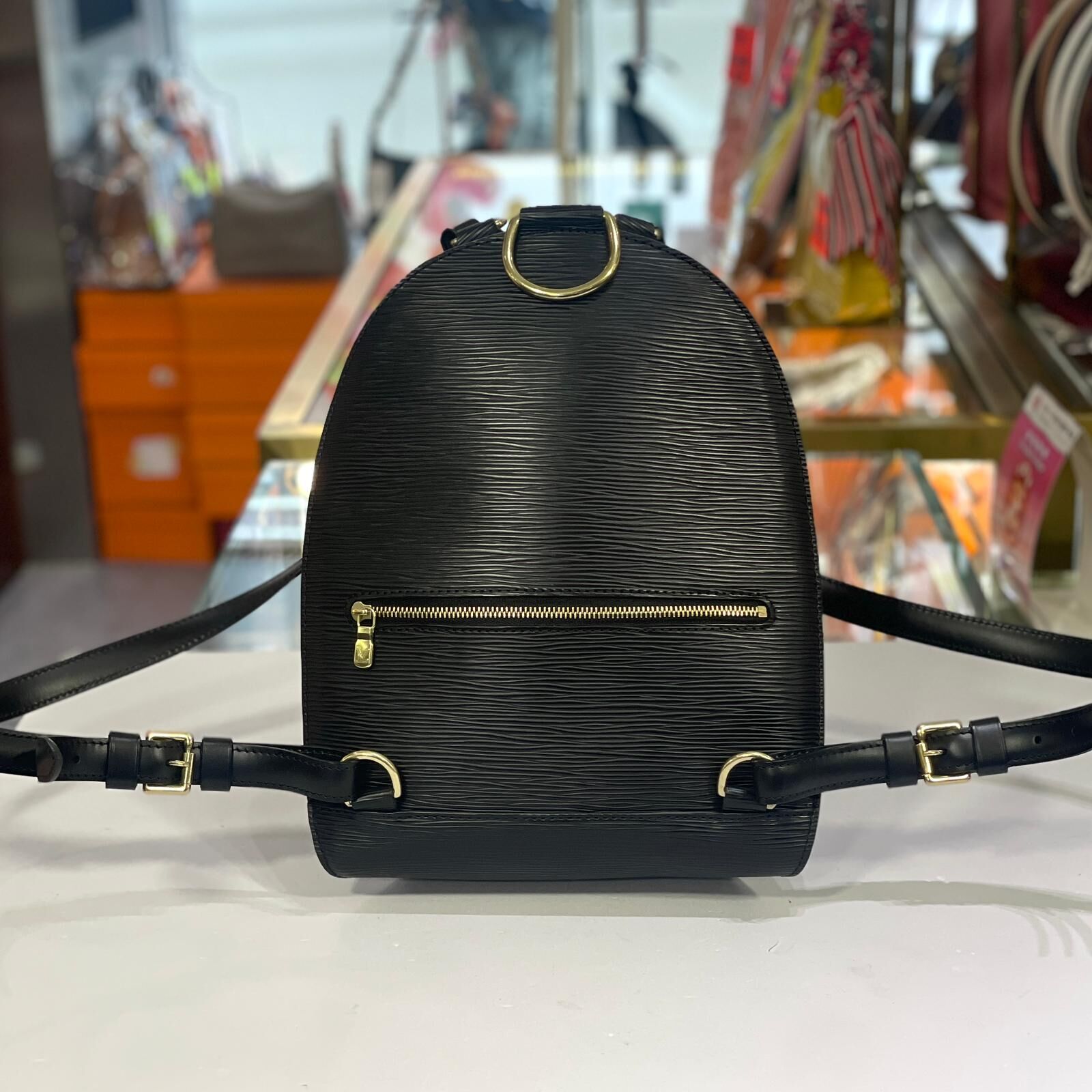 收藏級未使用品!!! LV背包樹紋皮 M52232 黑色EPI MABILLON SMALL BACKPACK #BRAND NEW #香榭站正品