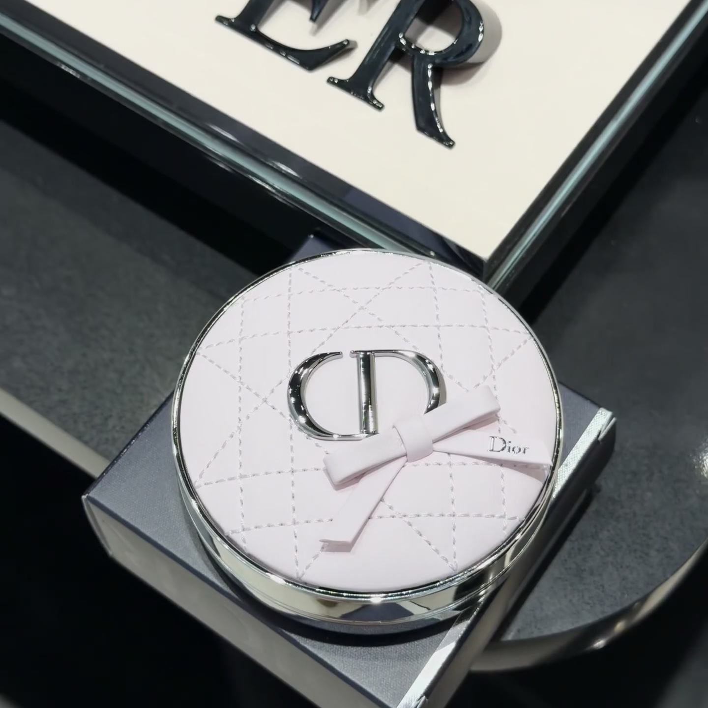 Dior - 2026春季限定蝴蝶結氣墊