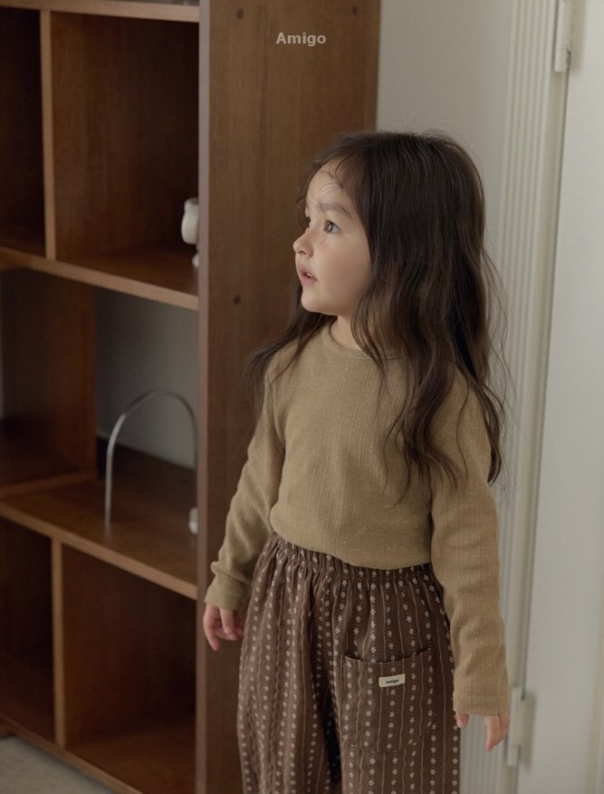 韓國🇰🇷Amigo 都市風鏤空短袖T(XS-XL)