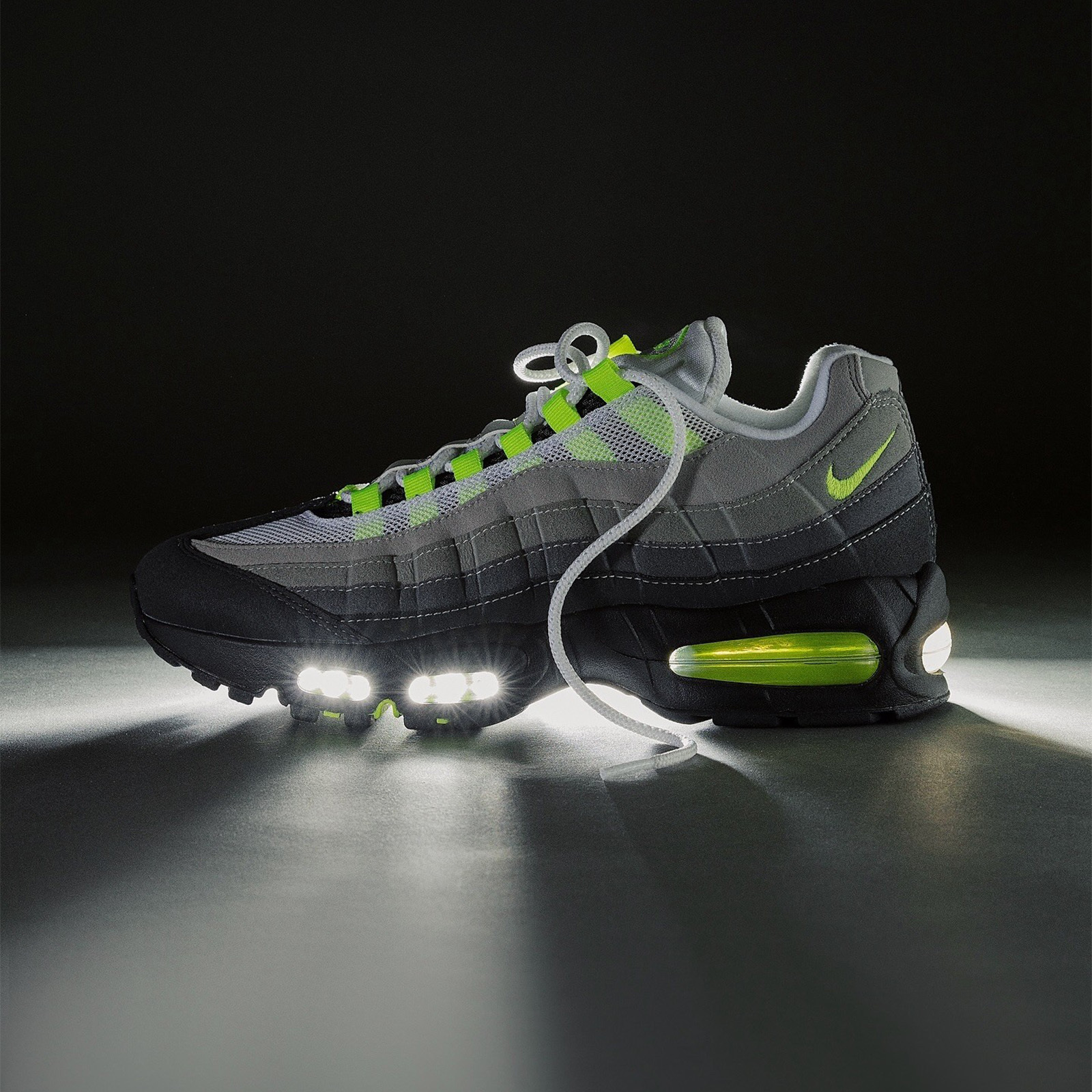 Nike Air Max 95 OG Big Bubble "Neon" 2026復刻 螢光綠 漸變灰黑 氣墊 復古運動鞋 HM4740-001 IO9926-001
