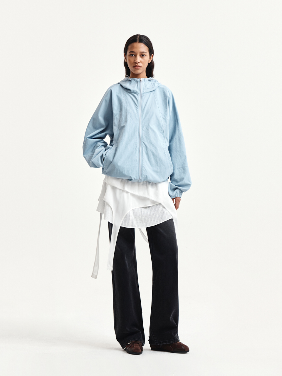 BACK POCKET PATCH DESTROYED DENIM PANTS IN BLACK