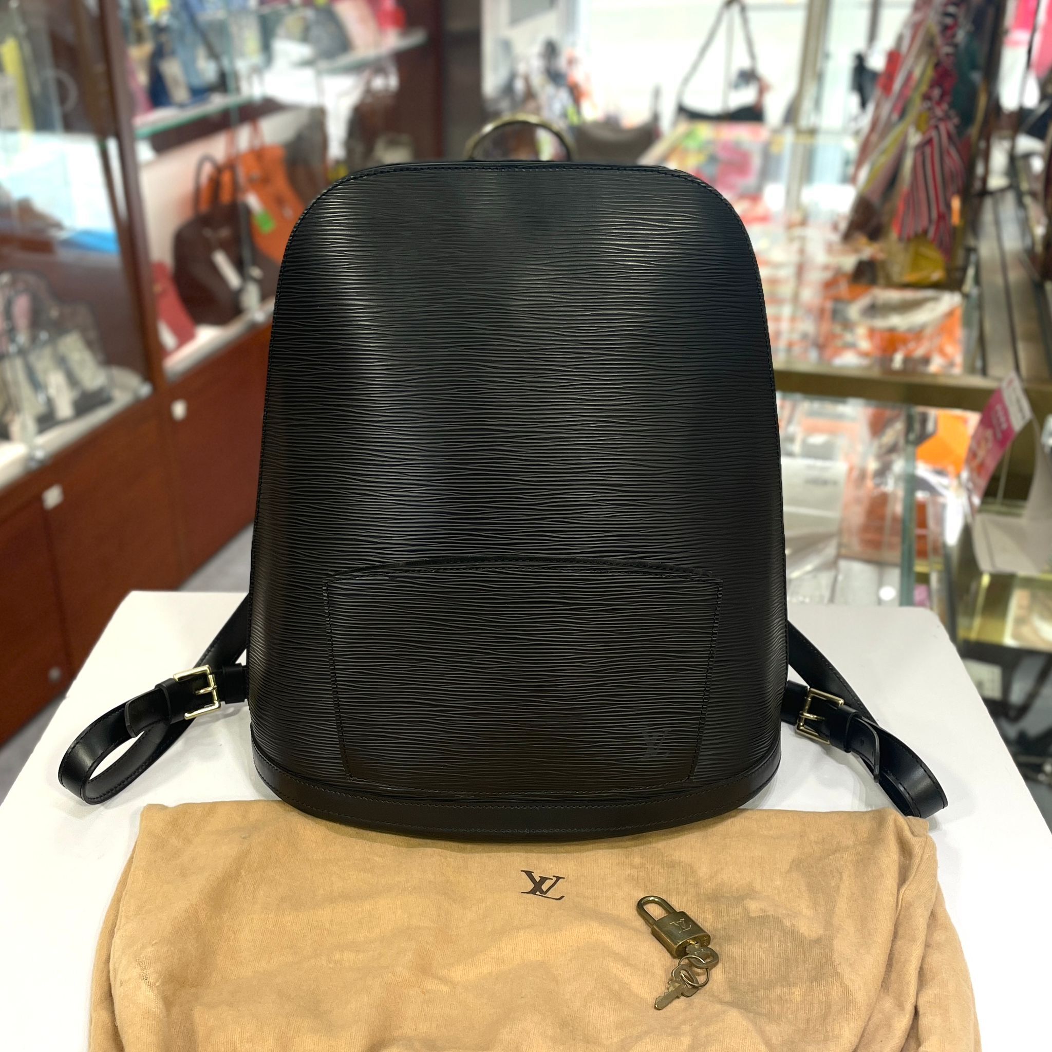 98%NEW二手LV背包, M52292, 黑色EPI, COBRAN,  BACKPACK, LV樹紋皮包包, 中古款 #香榭站正品