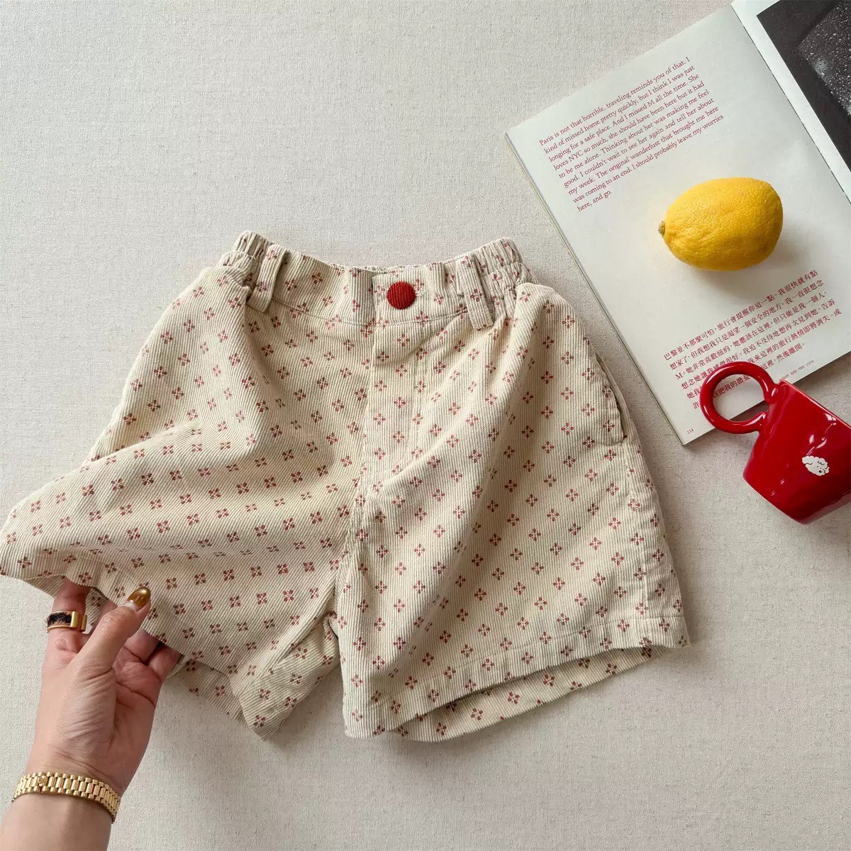 燈芯絨點點短褲