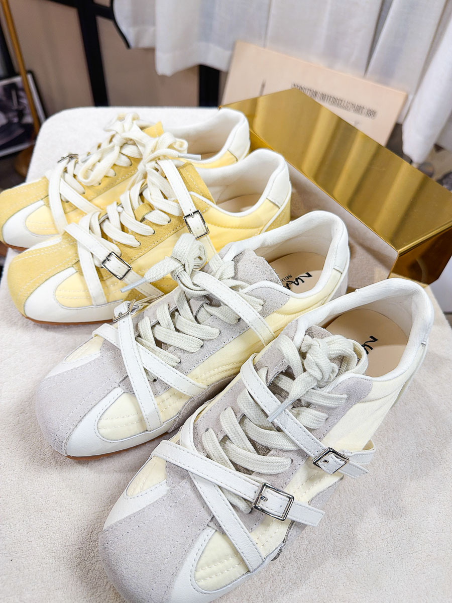 兩扣帶．綁帶．麂皮 拼 尼龍料波鞋 【不設退換】