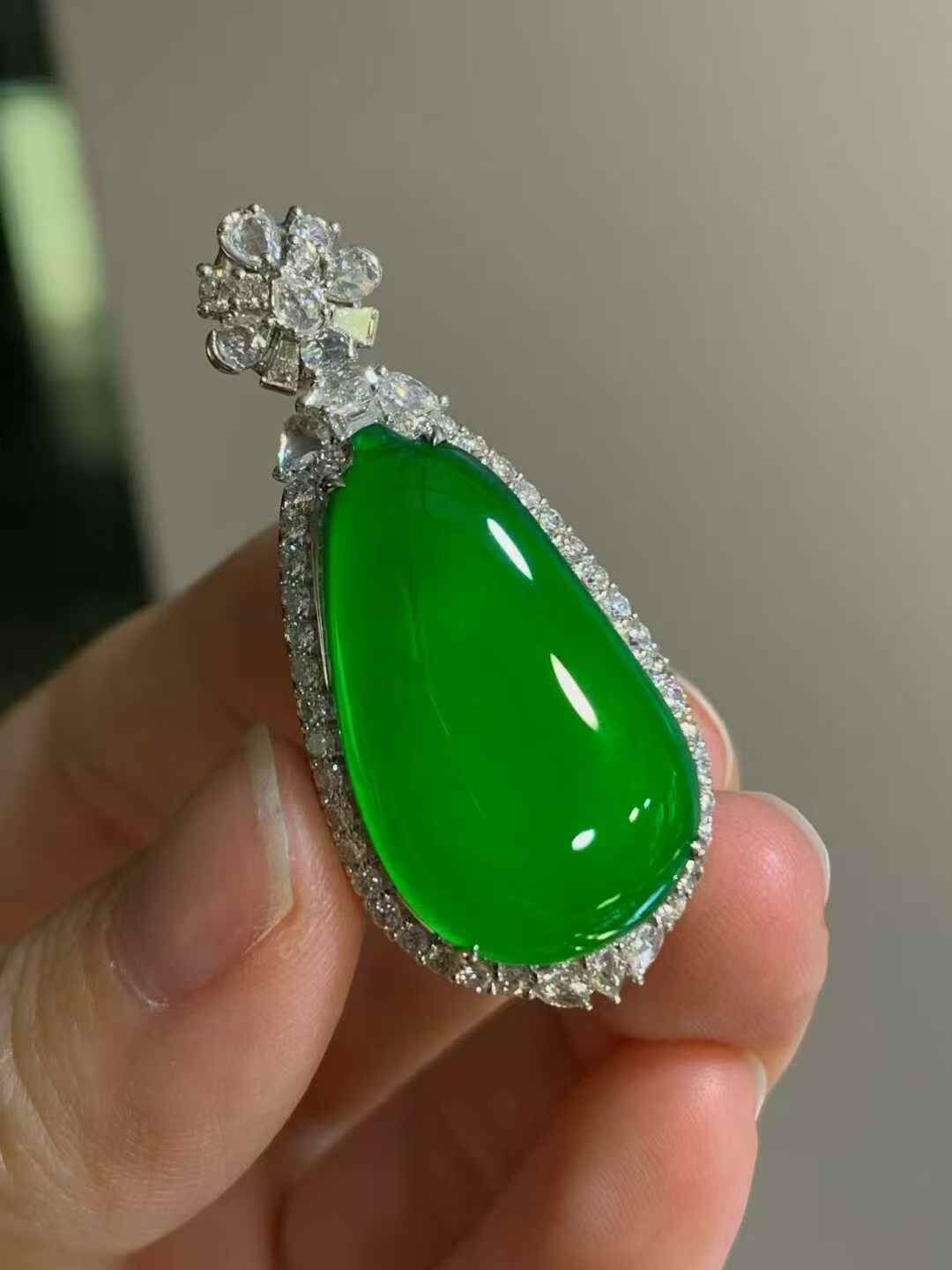 210341 翡翠福瓜吊墜