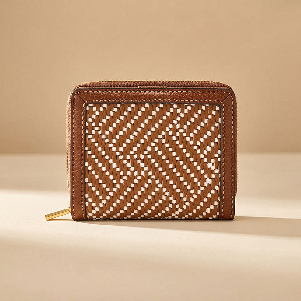 Logan 迷你多功能真皮質感短夾-馬鞍紋編織 SL10108994