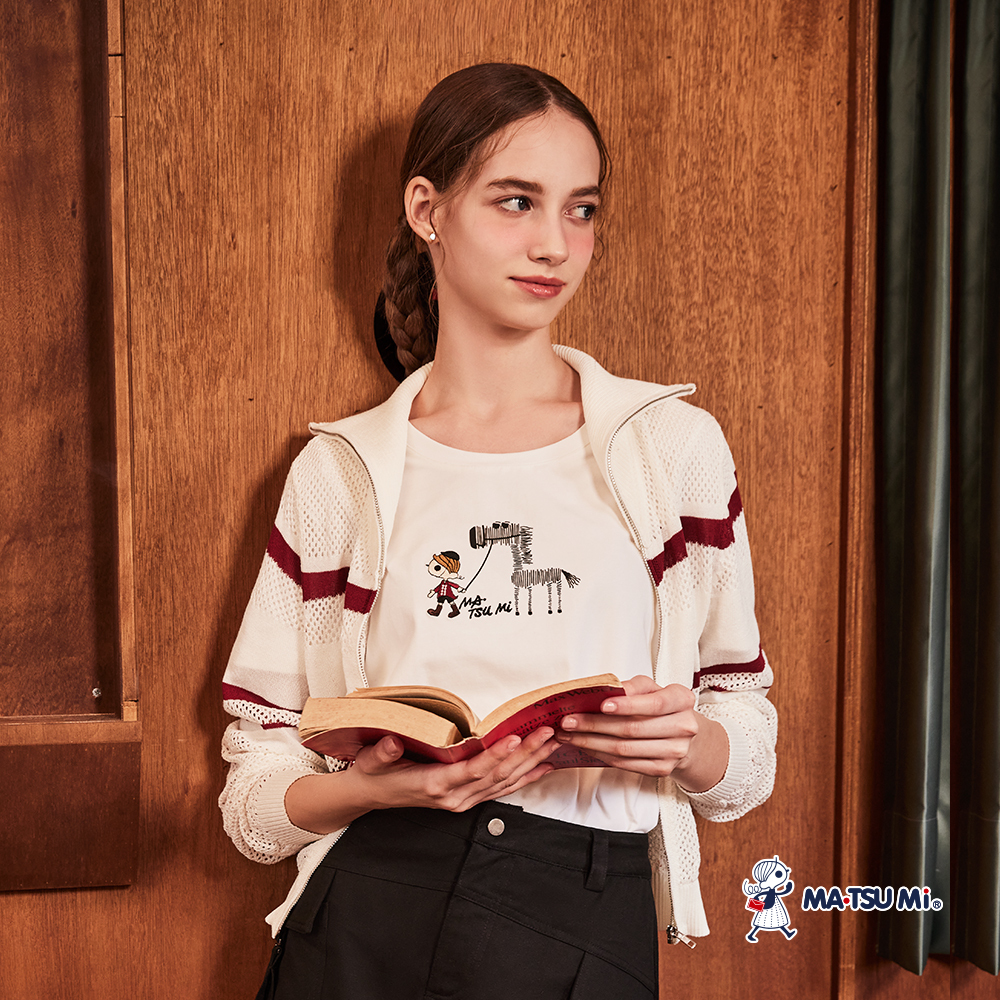 MA‧TSU Mi 學院風休閒趣味刺繡圖案短袖上衣(白.黑)