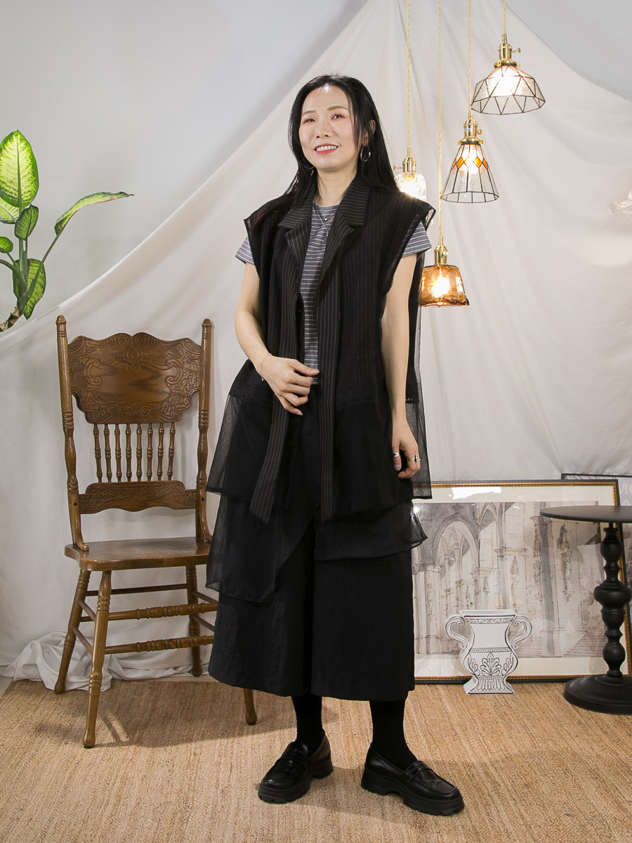 全開胸扣鈕．直紋扯布料 拼 網布 背心外套 (有厘布)