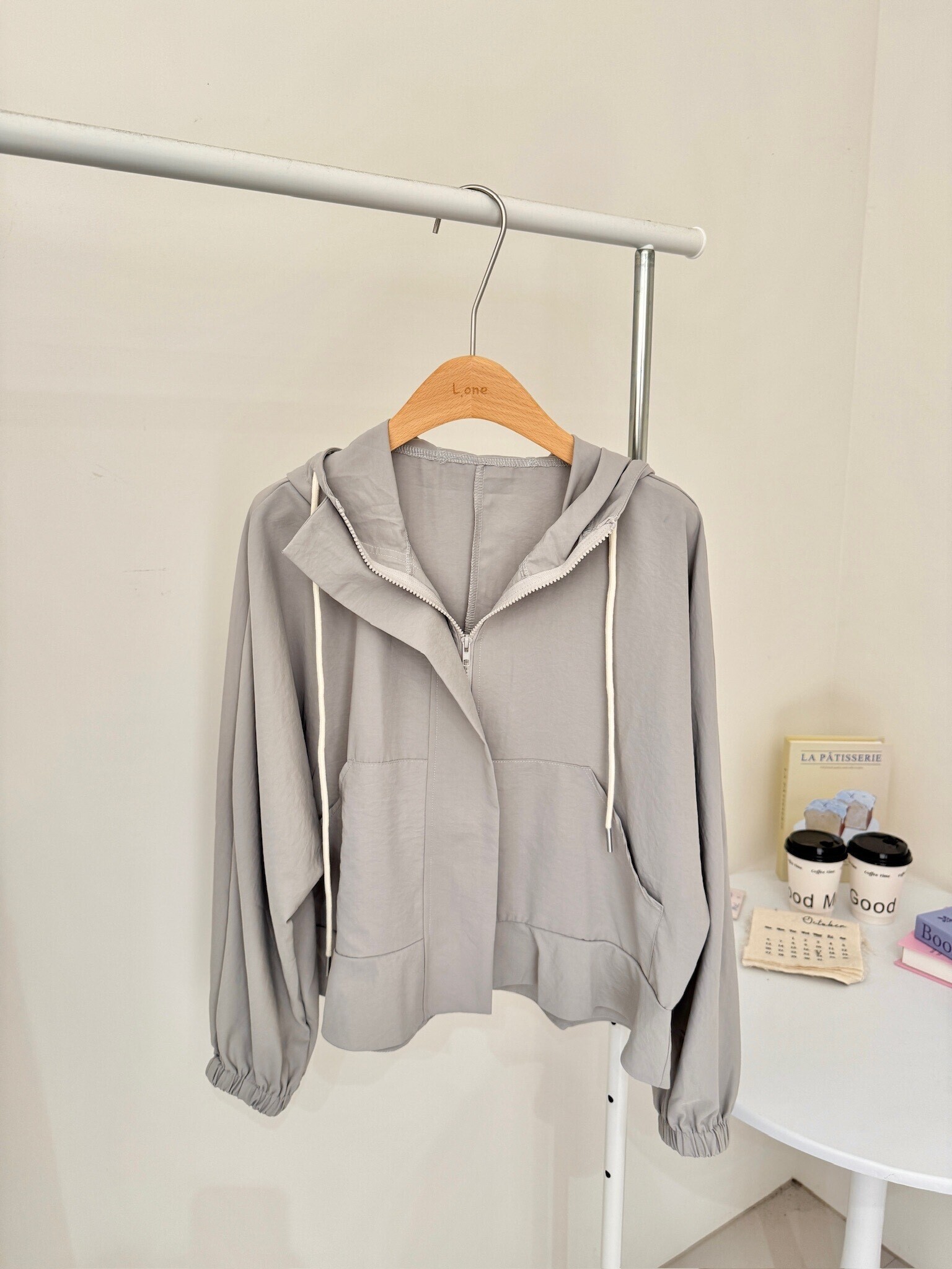 荷葉邊下擺連帽外套