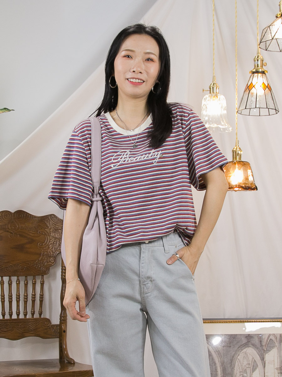 BEAUTY ' 英文字刺繡．橫間COTTON料TOP