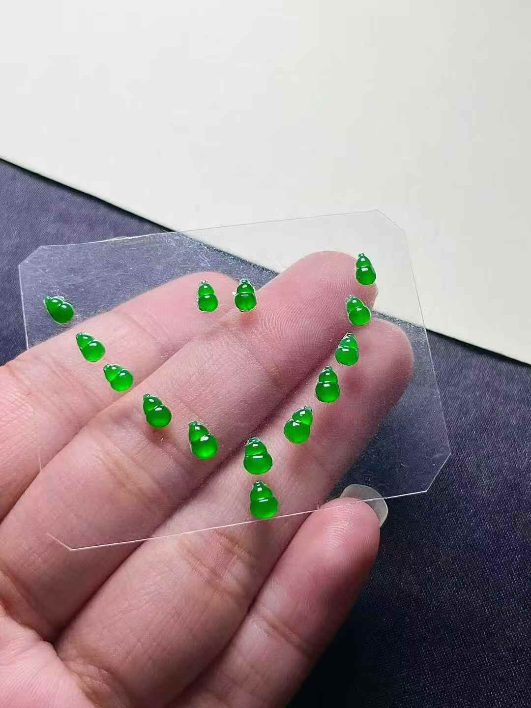 210348 翡翠葫蘆一手