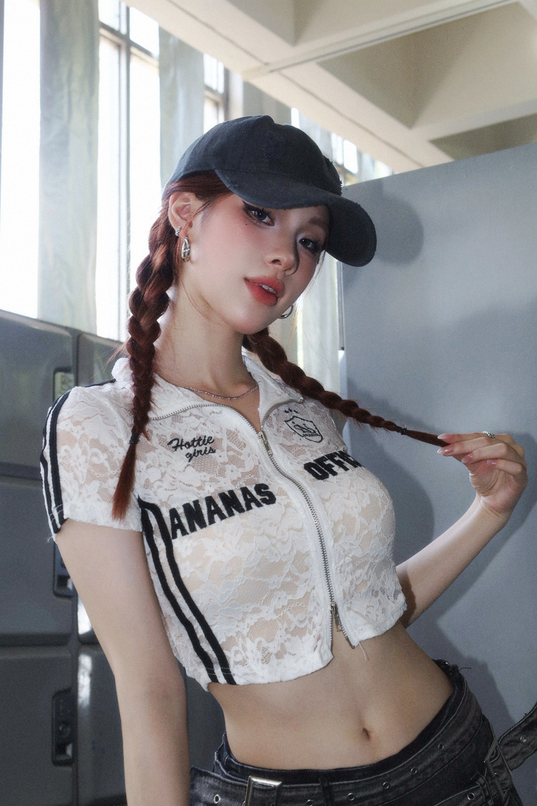 [ Ananas設計款✨] 透膚蕾絲雙拉鍊上衣