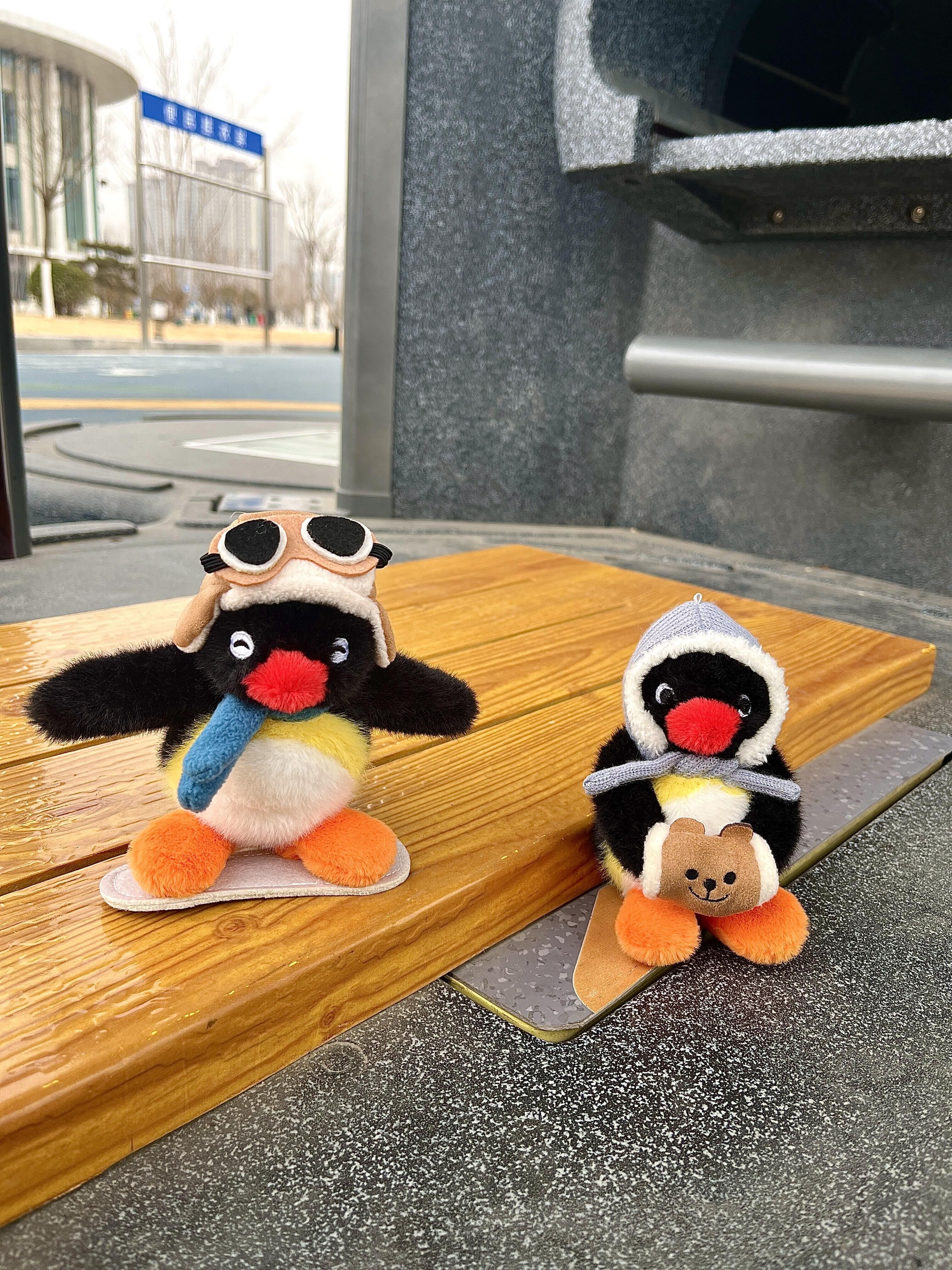 本週限時接單!! PINGU 企鵝家族 正版授權 企鵝走冬天系列 毛絨吊飾 鑰匙圈 2款 (任買兩件7-11免運)/預購