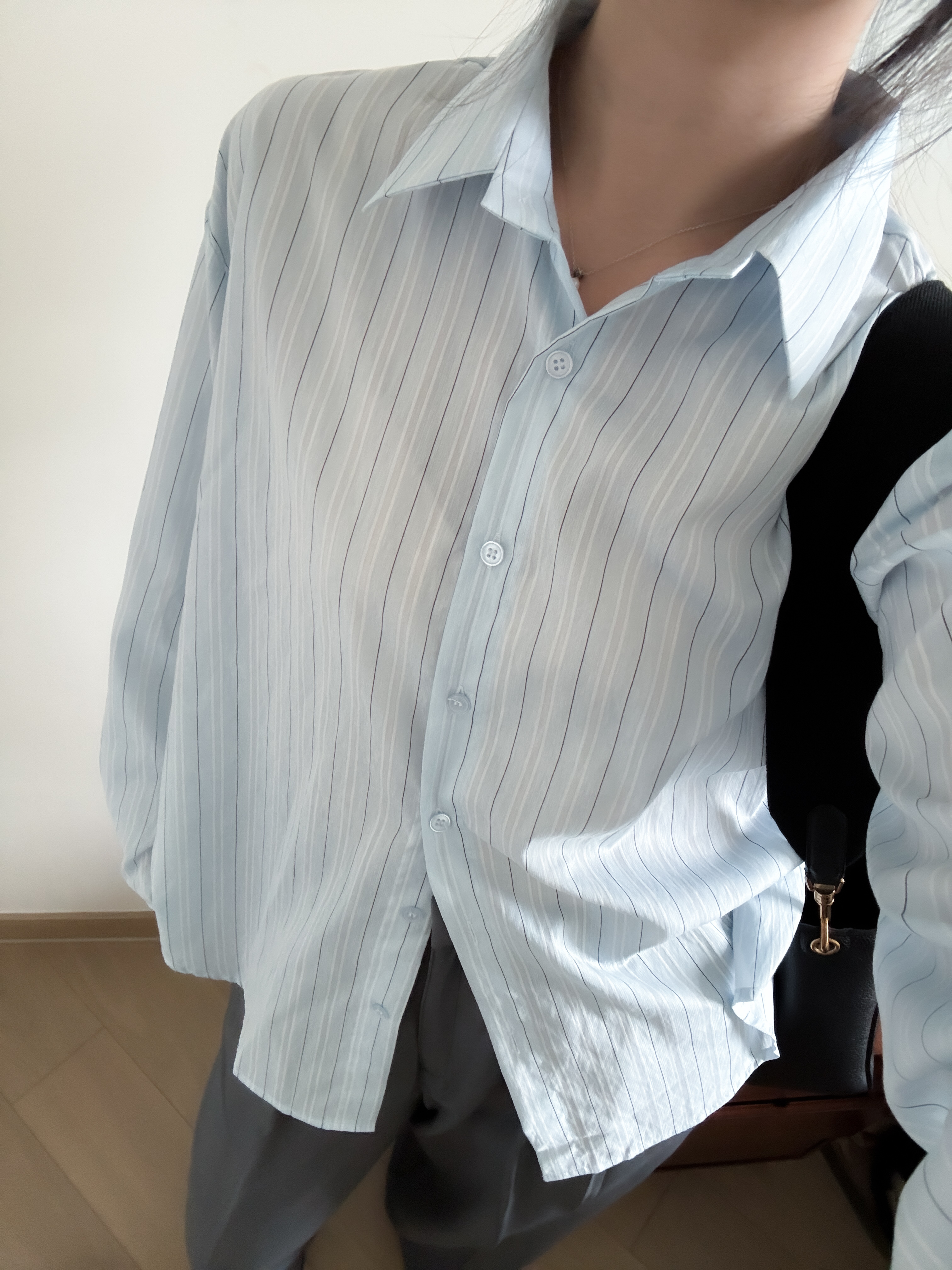 溫柔氣質感直紋恤衫(超薄)