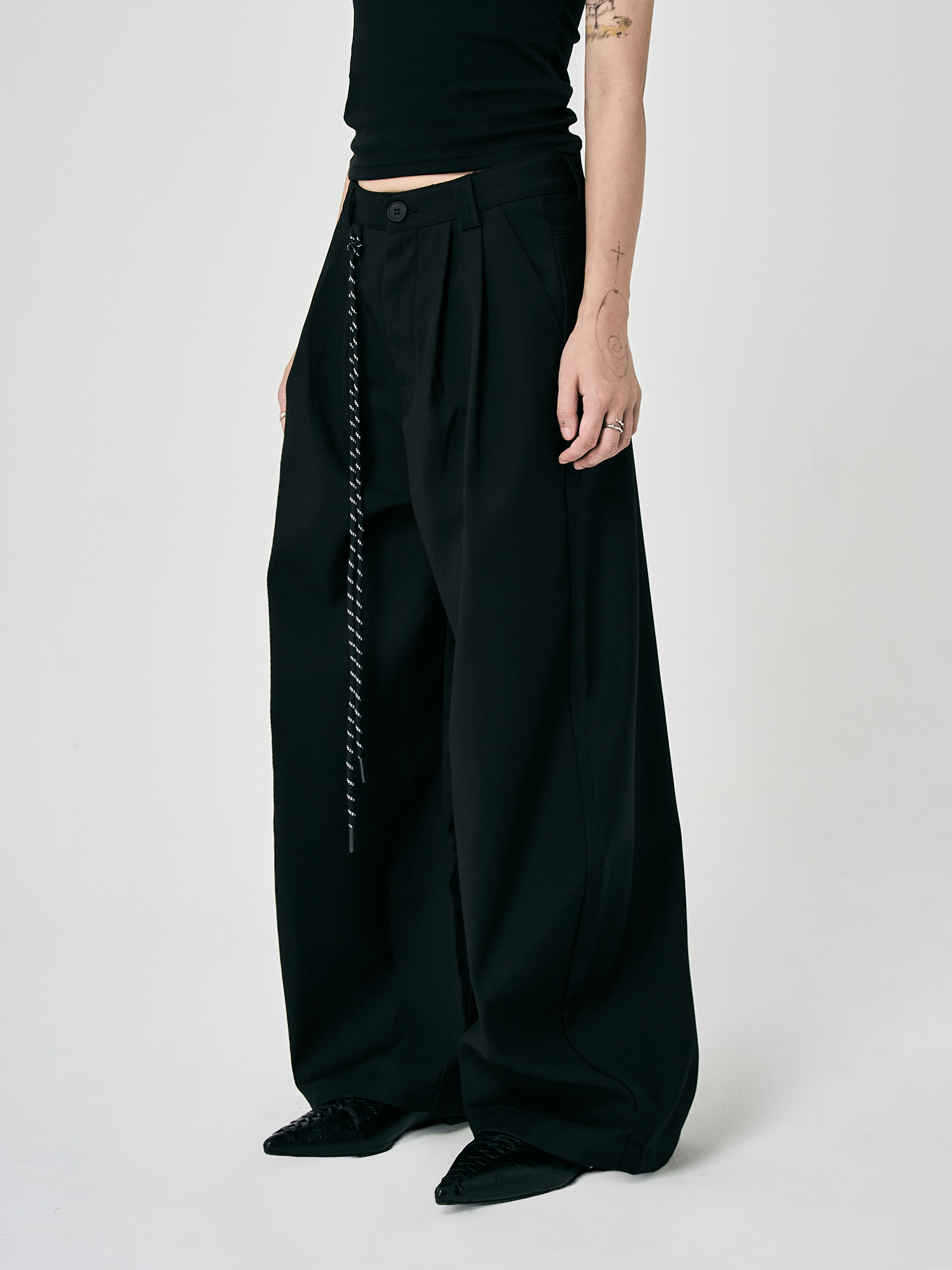 抗皺基礎綁繩西裝褲-黑