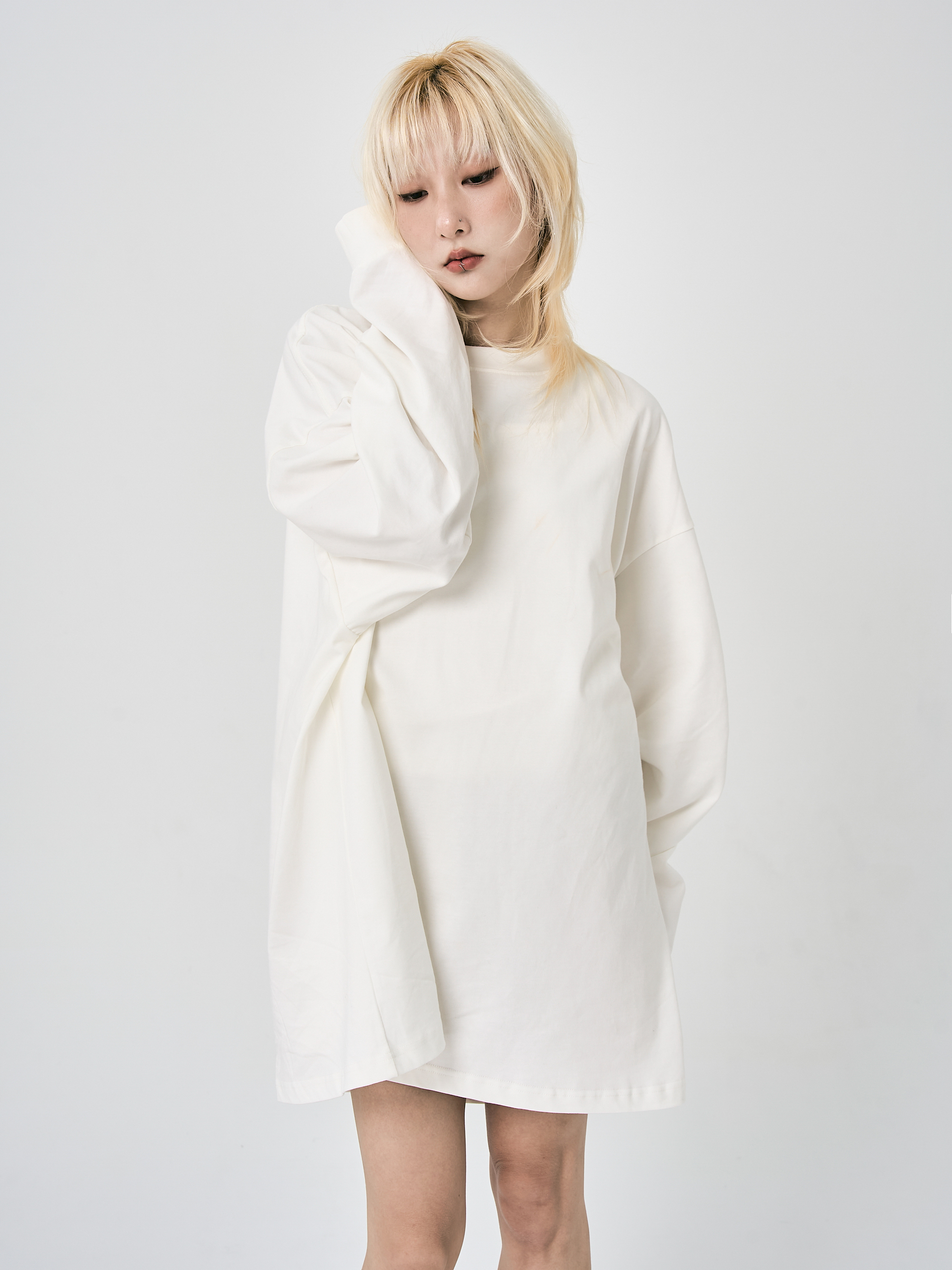 極致寬鬆大長袖-白