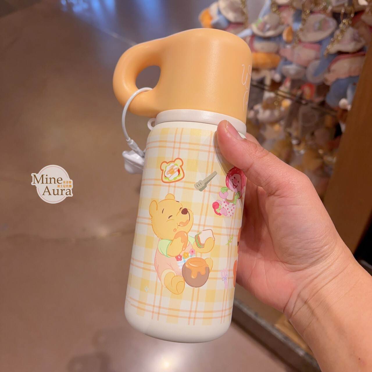 2026 小熊維尼和朋友們 春日野餐系列 小熊維尼 Winnie the Pooh 圖案 不鏽鋼 保溫杯 水壺 -上海迪士尼樂園