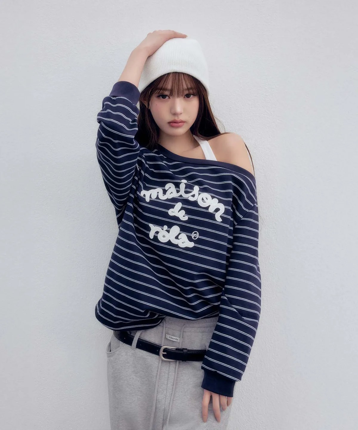 ROLAROLA MAISON DE ROLA EMBROIDERY OFF SHOULDER STRIPE SWEATSHIRT